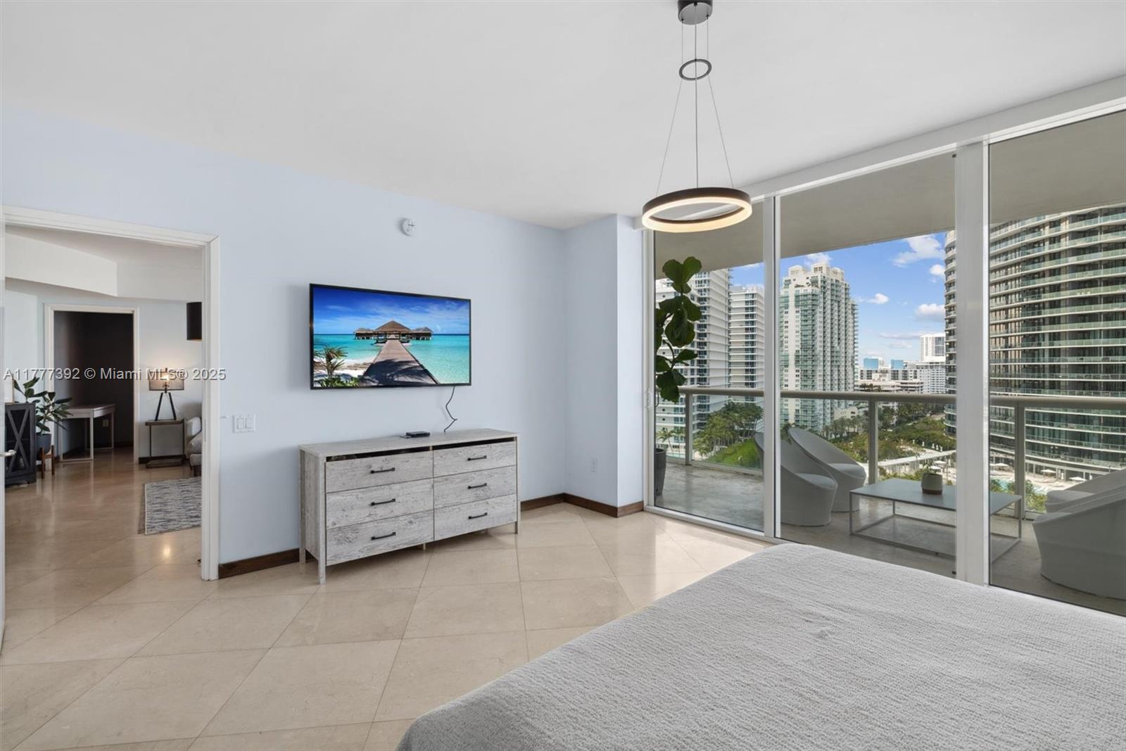 450 Alton Rd #1404, Miami Beach FL 33139
