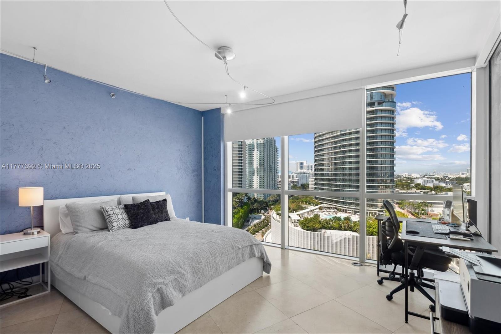 450 Alton Rd #1404, Miami Beach FL 33139