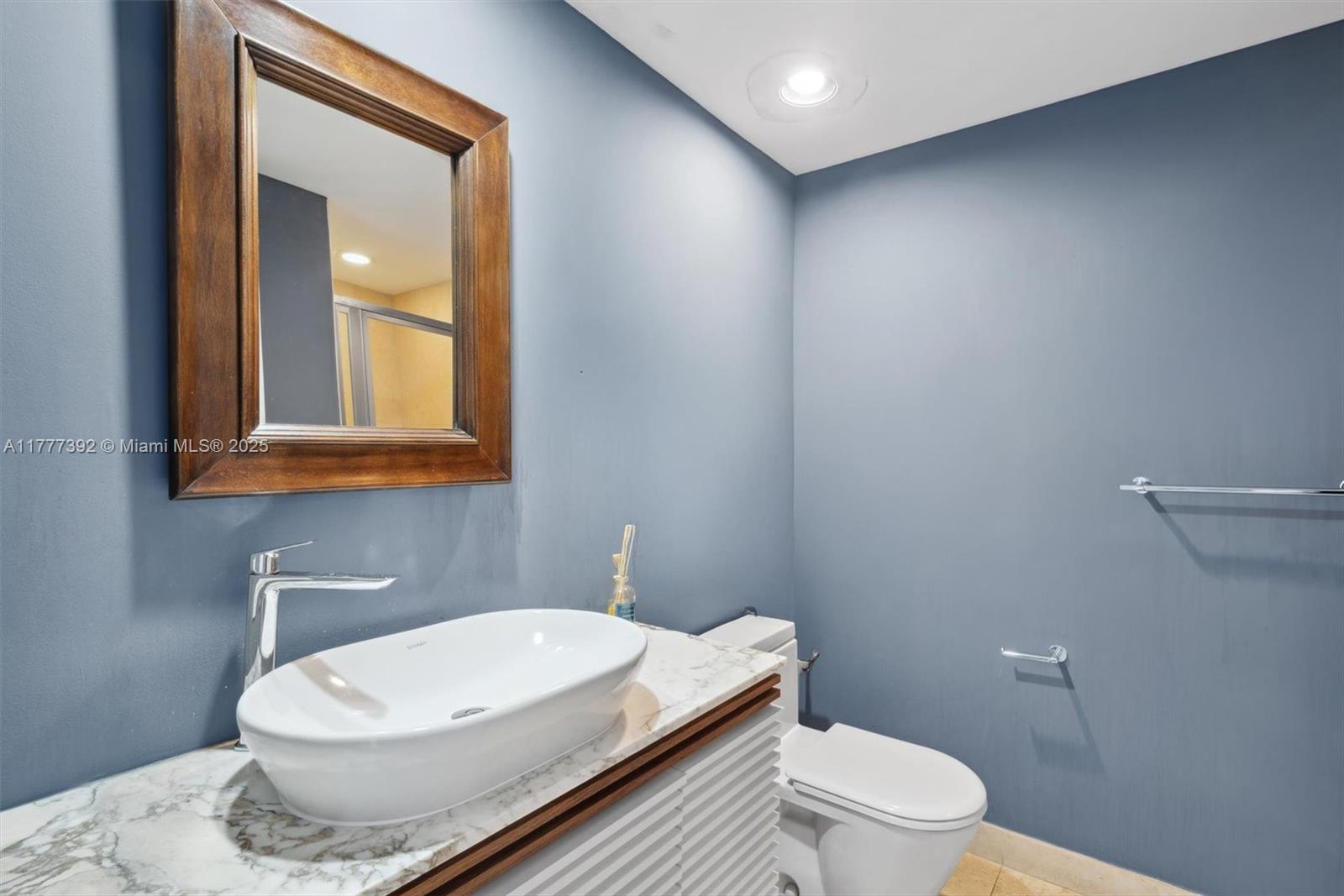 450 Alton Rd #1404, Miami Beach FL 33139