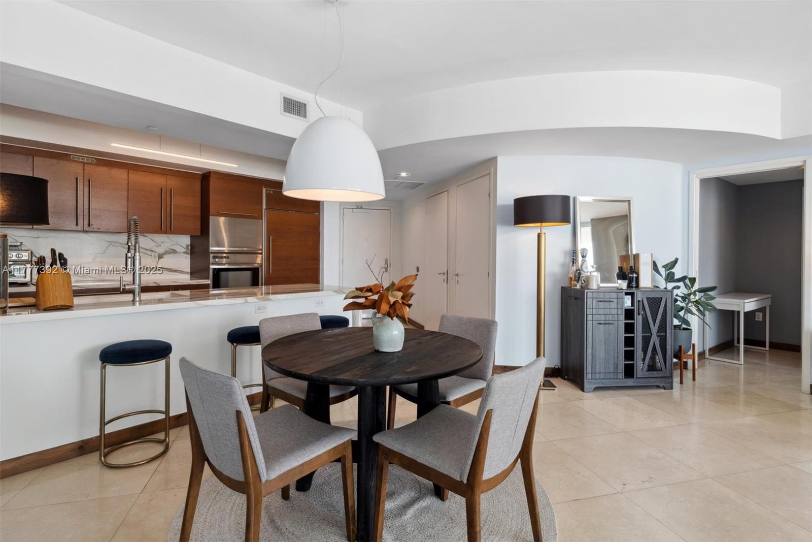 450 Alton Rd #1404, Miami Beach FL 33139