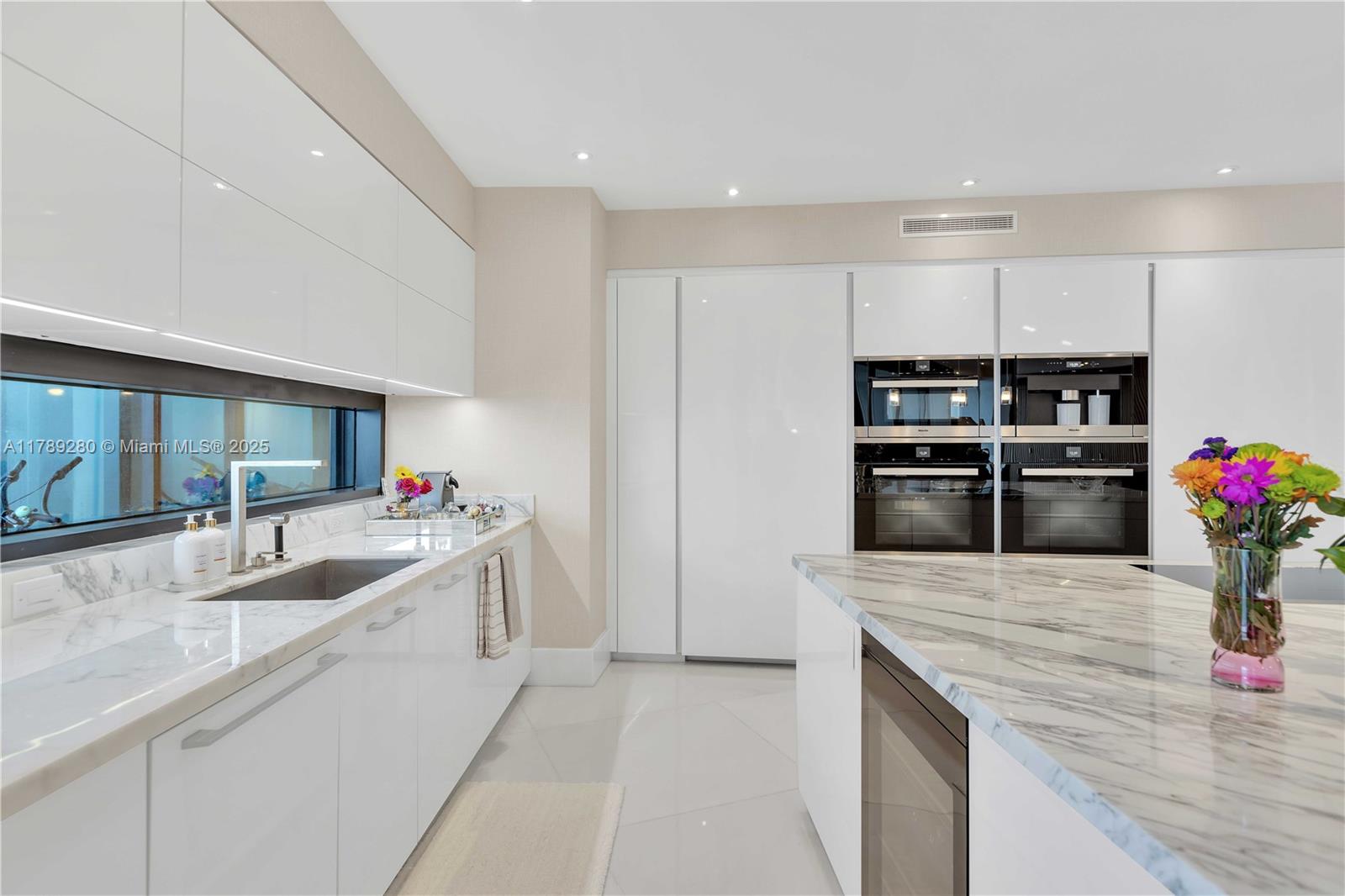 18555 Collins Ave #4601, Sunny Isles Beach FL 33160