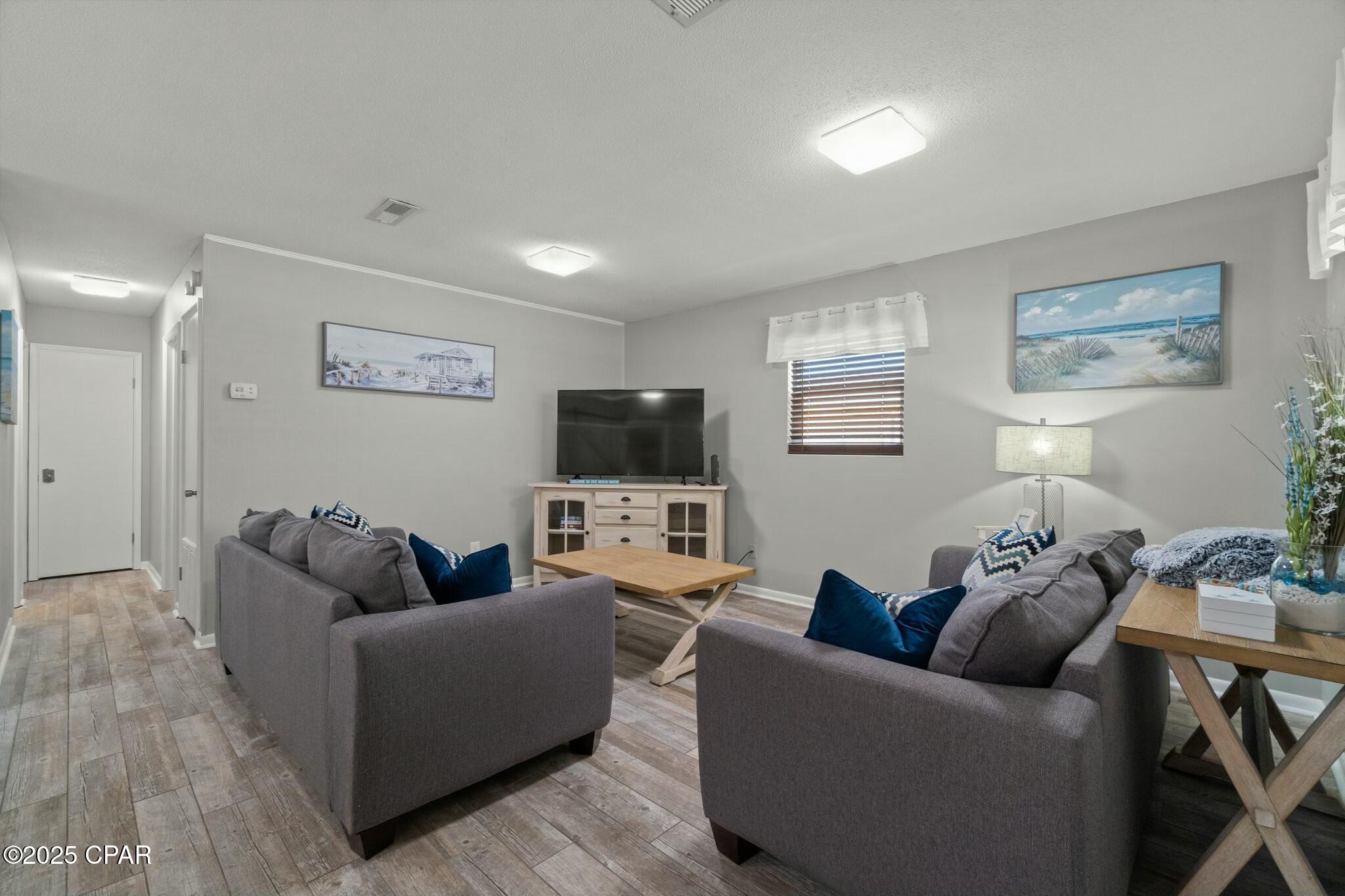 Image 21 For 7010 Beach Drive