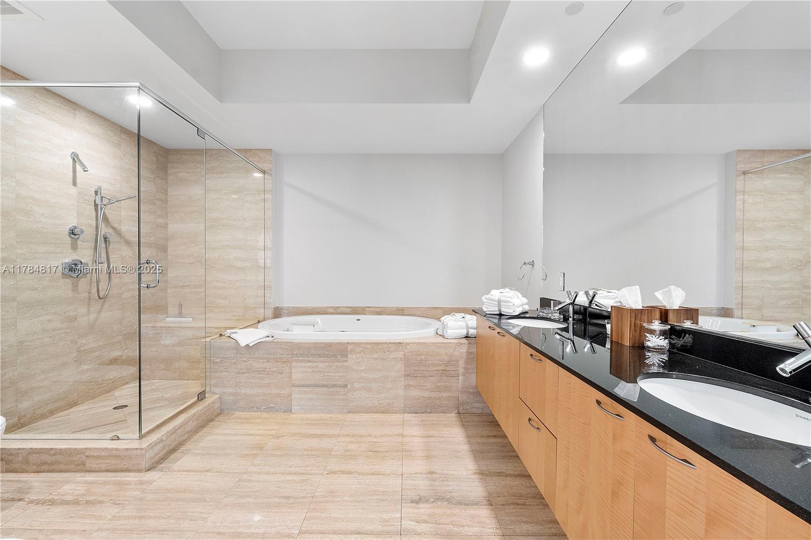 15811 Collins Ave #1707, Sunny Isles Beach FL 33160