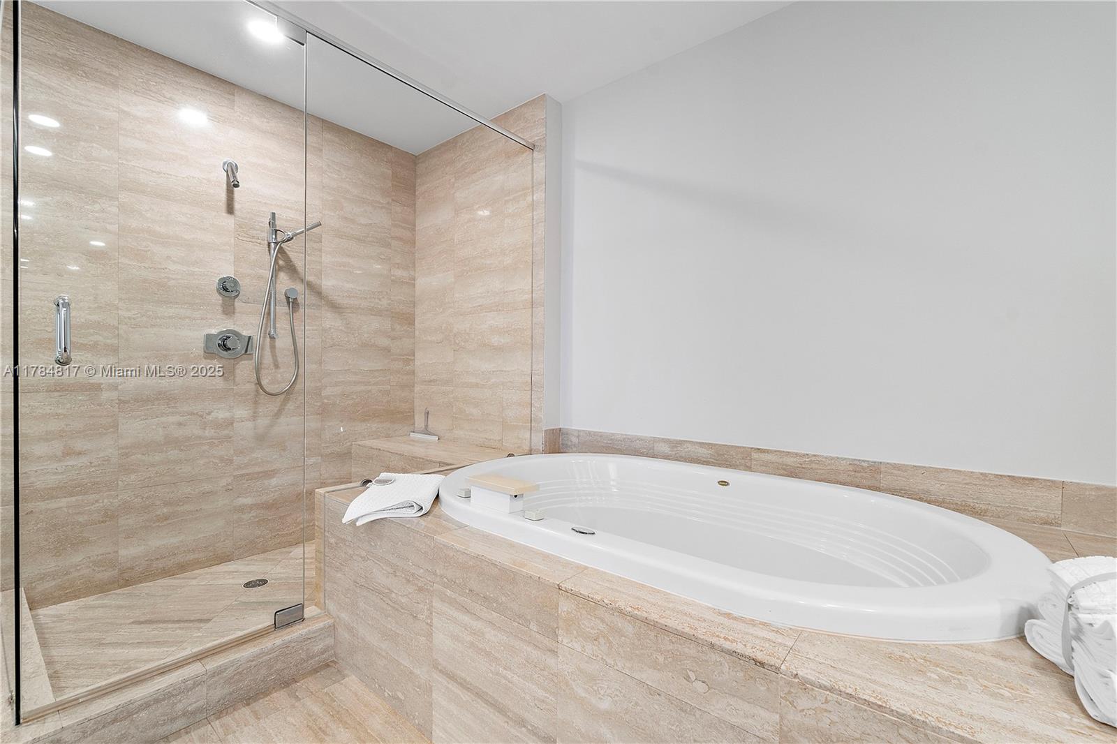 15811 Collins Ave #1707, Sunny Isles Beach FL 33160