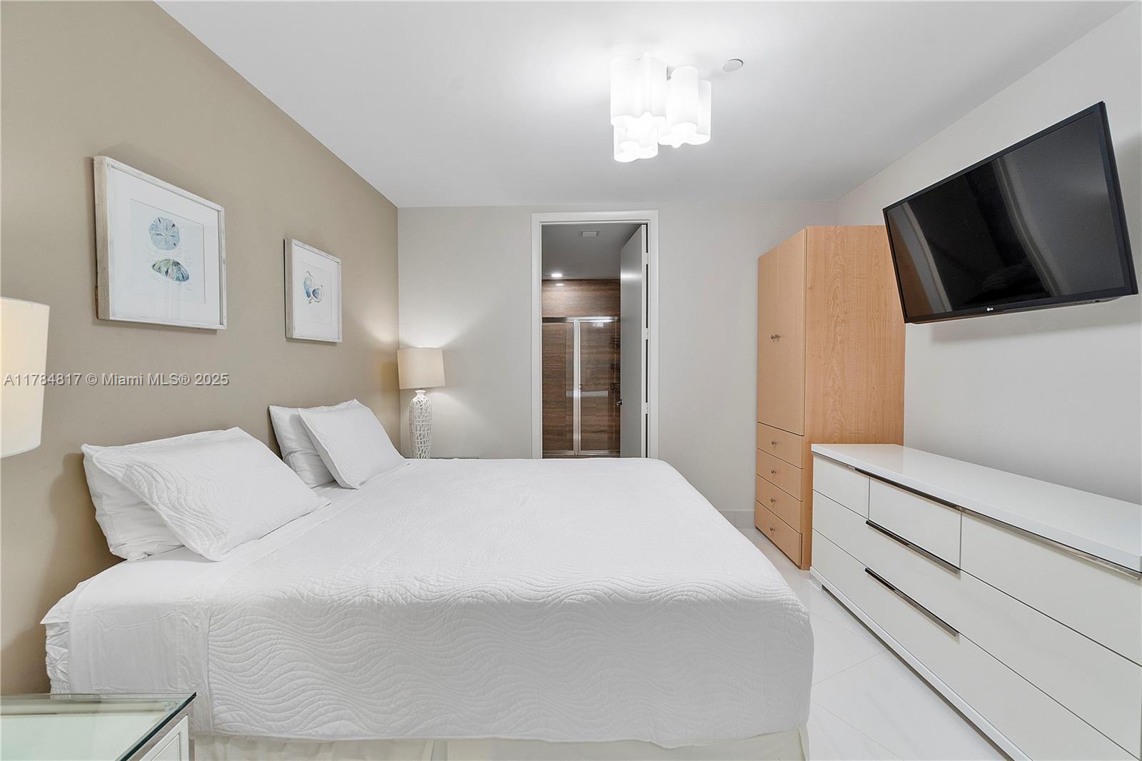 15811 Collins Ave #1707, Sunny Isles Beach FL 33160
