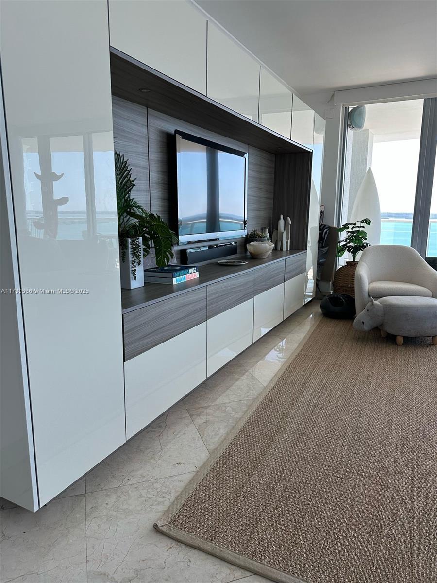 1331 Brickell Bay Dr #1911, Miami FL 33131