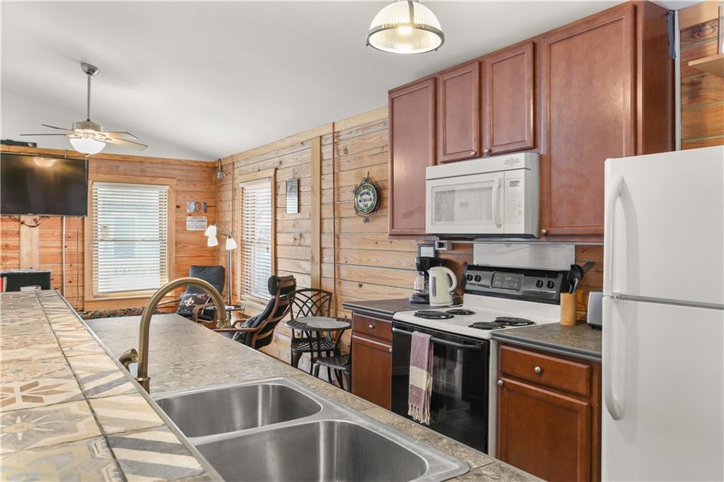 1520 N Derbigny Street