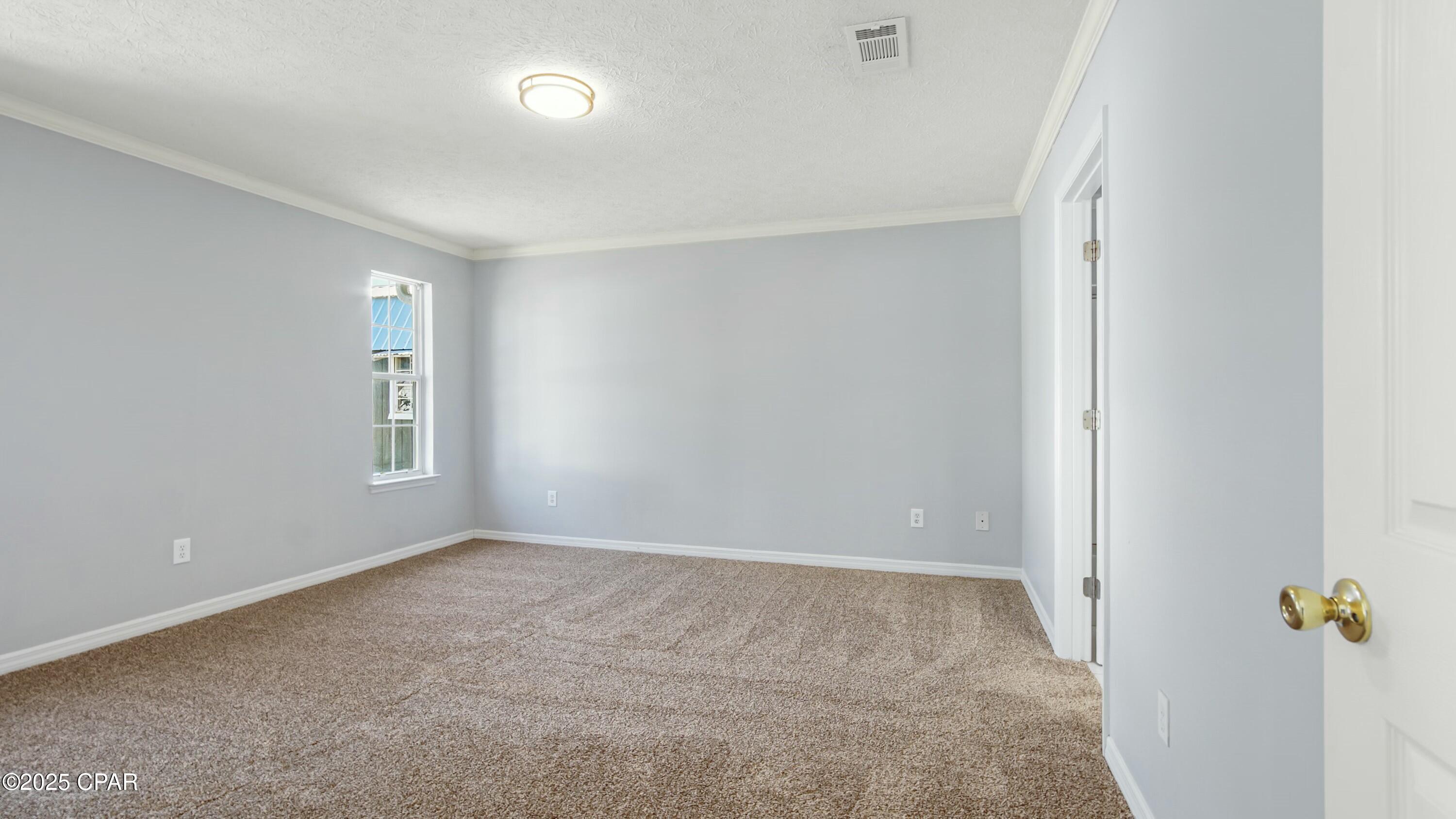 Image 16 For 558 Lakeshore Drive