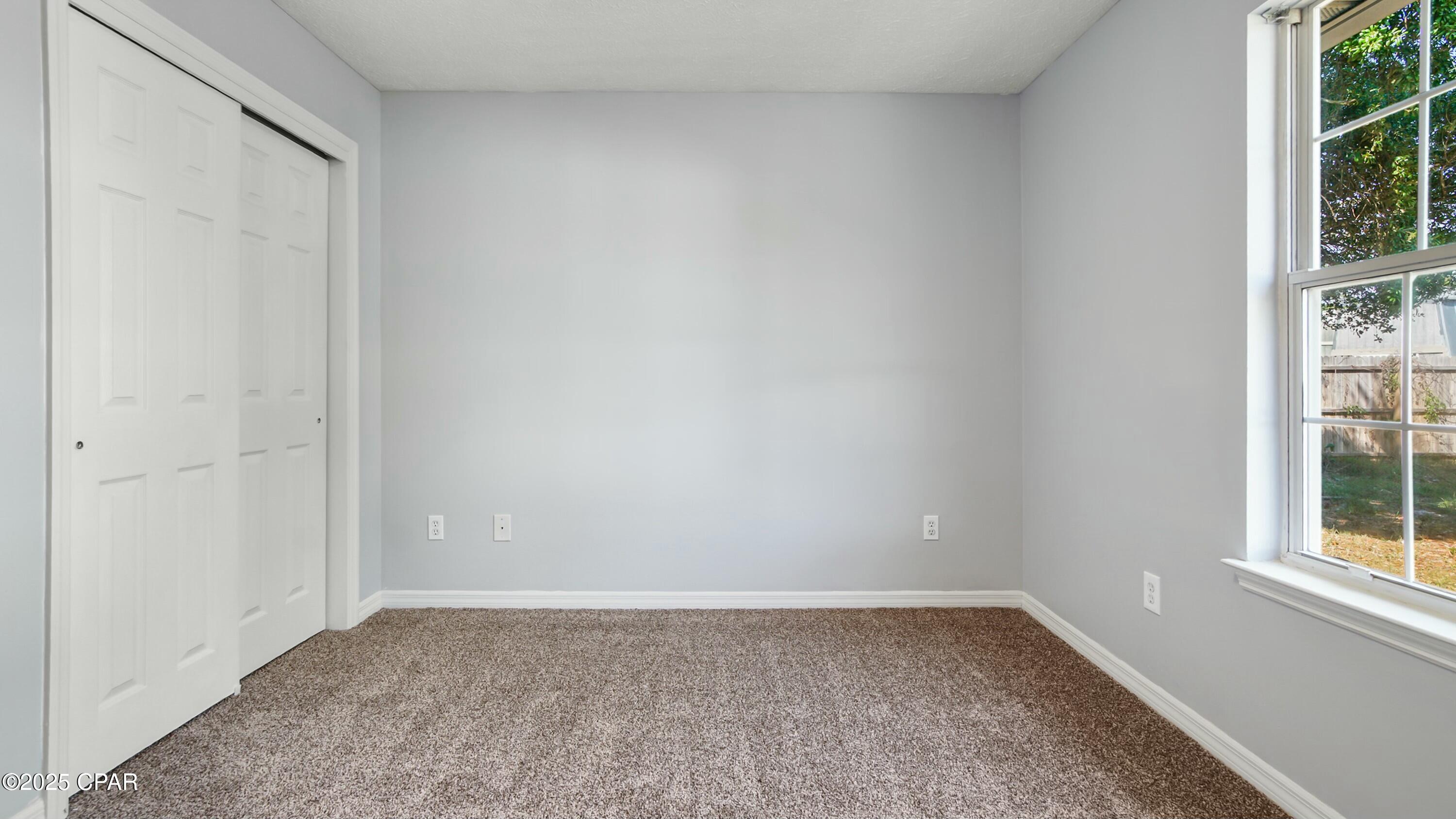 Image 30 For 558 Lakeshore Drive