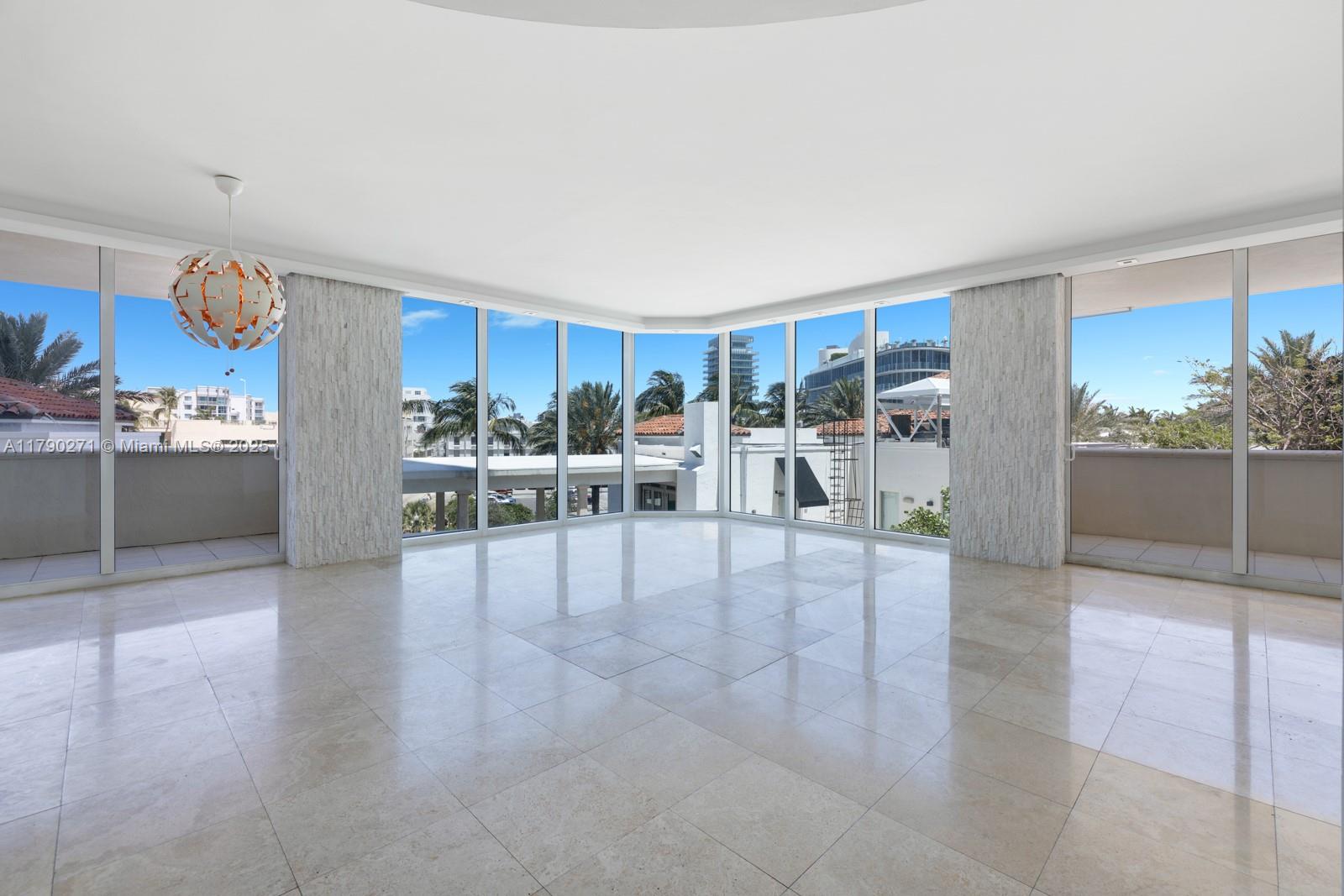 300 S Pointe Dr #405, Miami Beach FL 33139