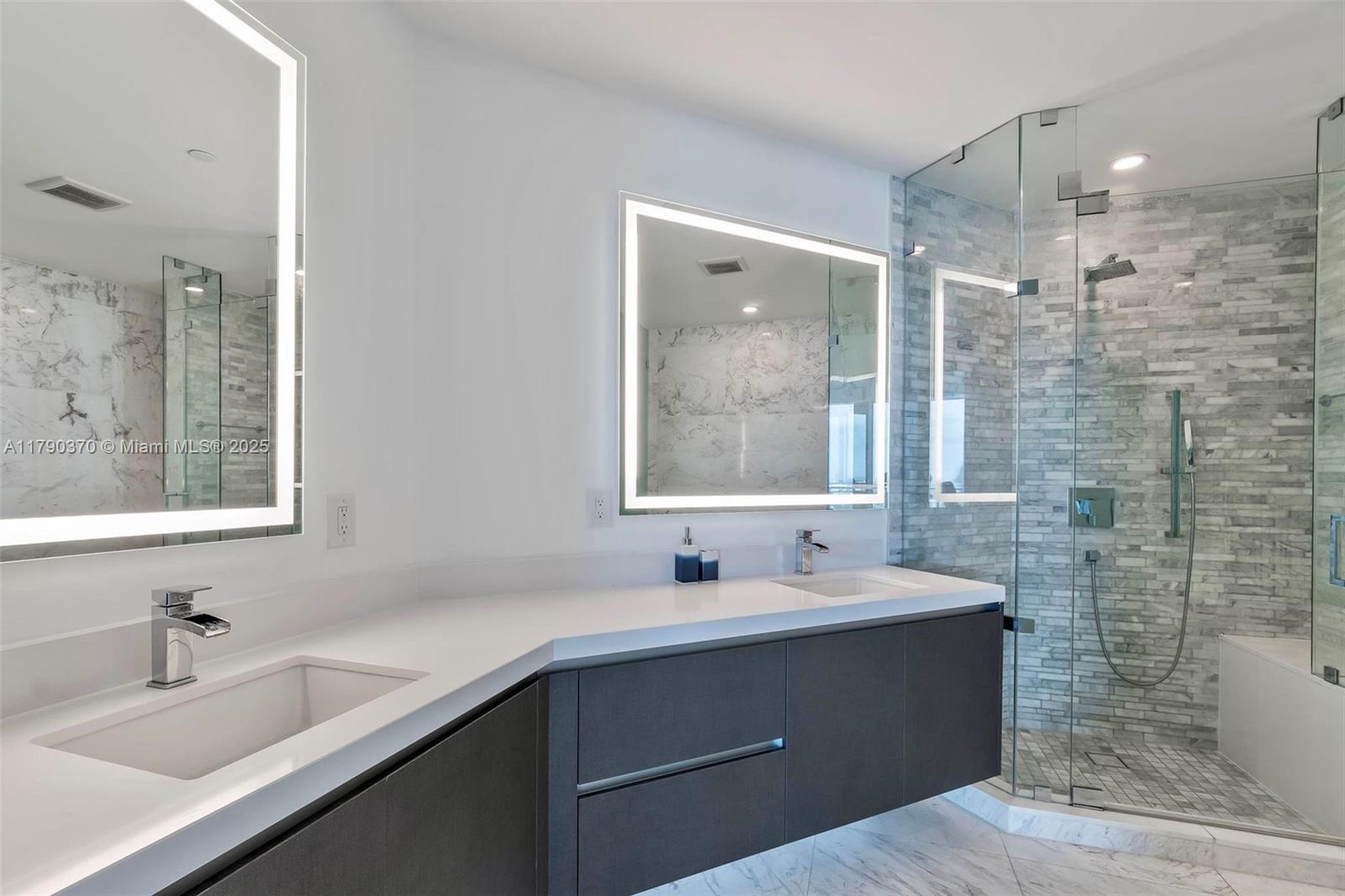 851 NE 1st Ave #1904, Miami FL 33132