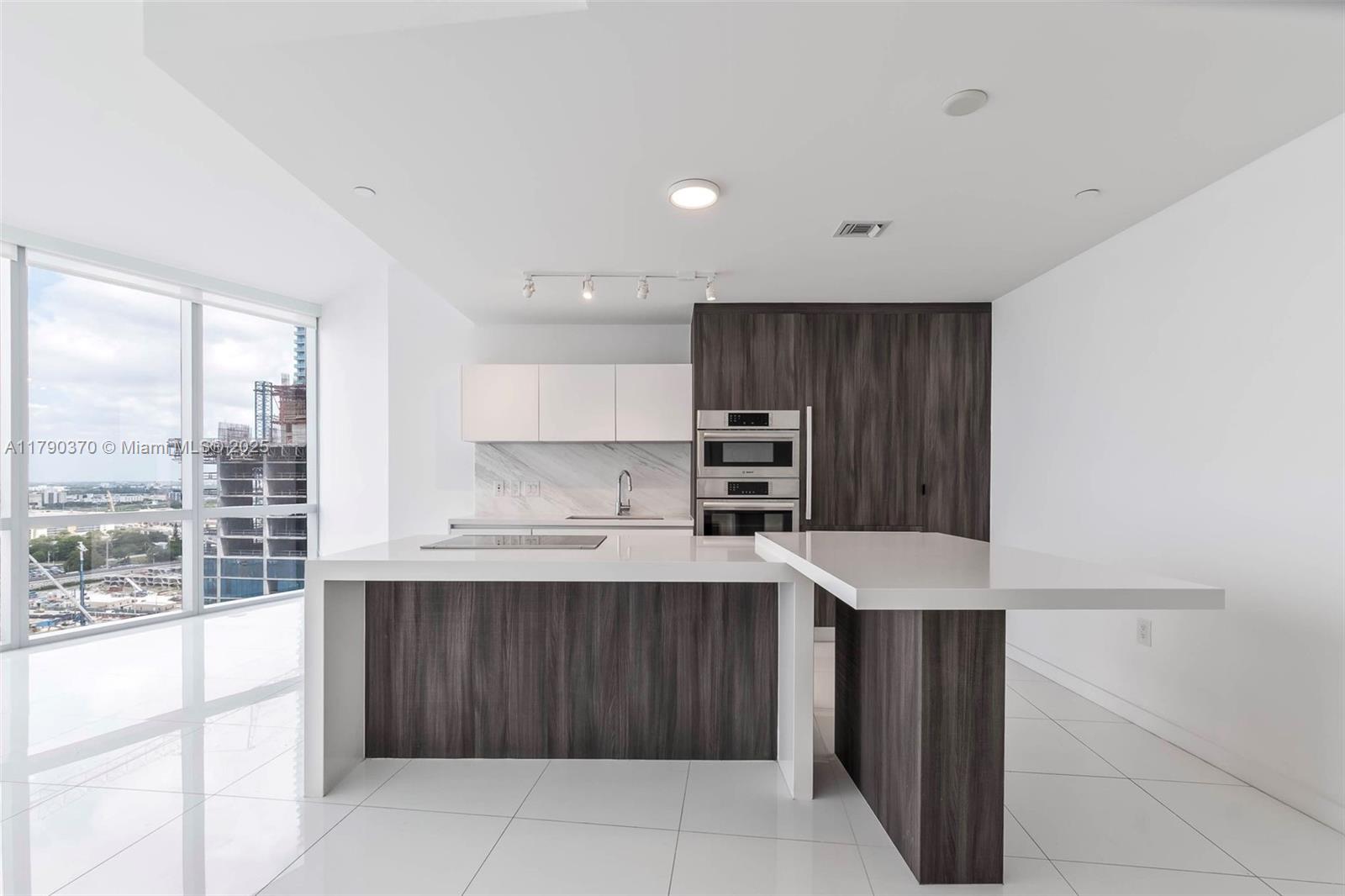 851 NE 1st Ave #1904, Miami FL 33132