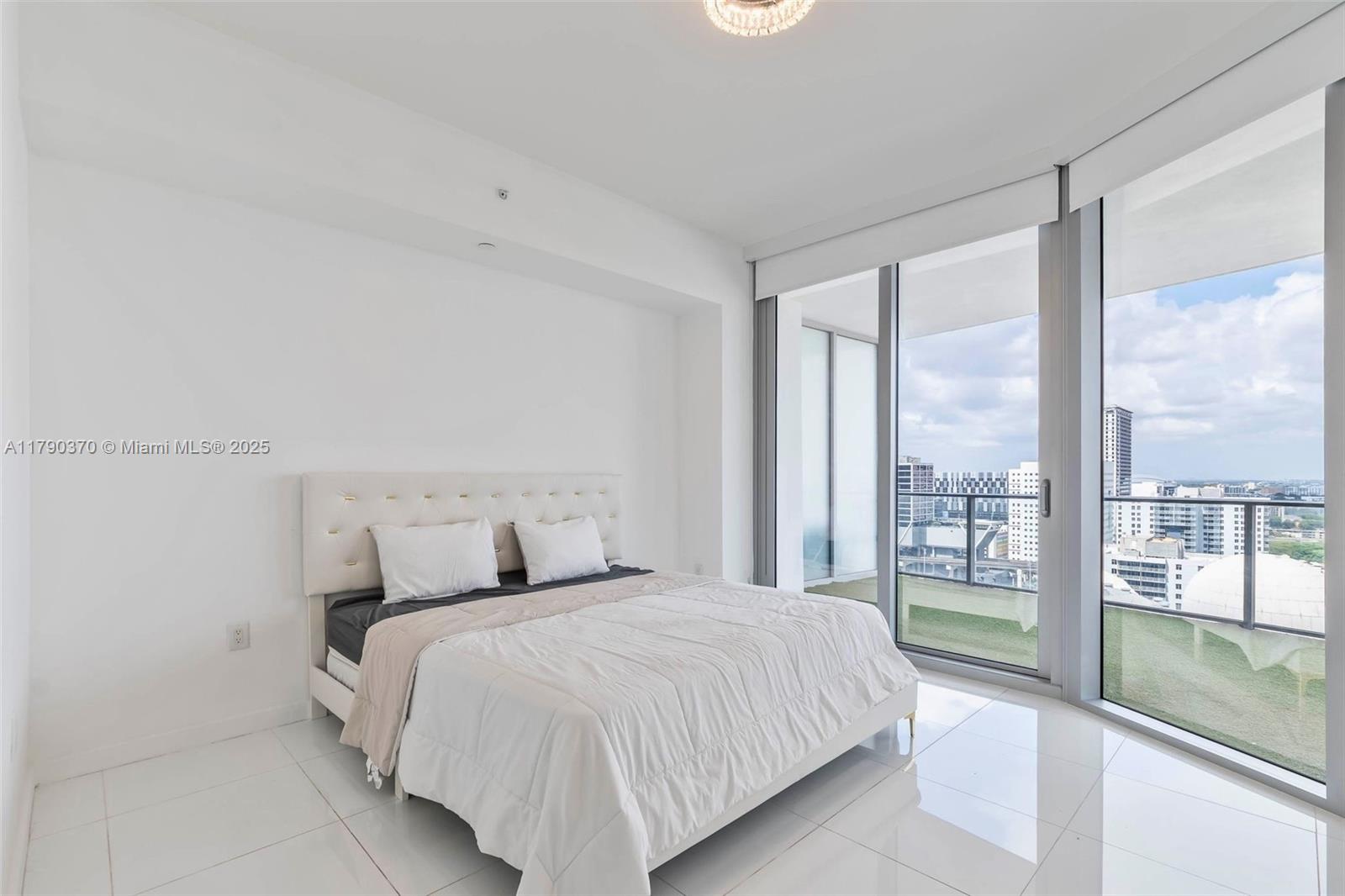 851 NE 1st Ave #1904, Miami FL 33132