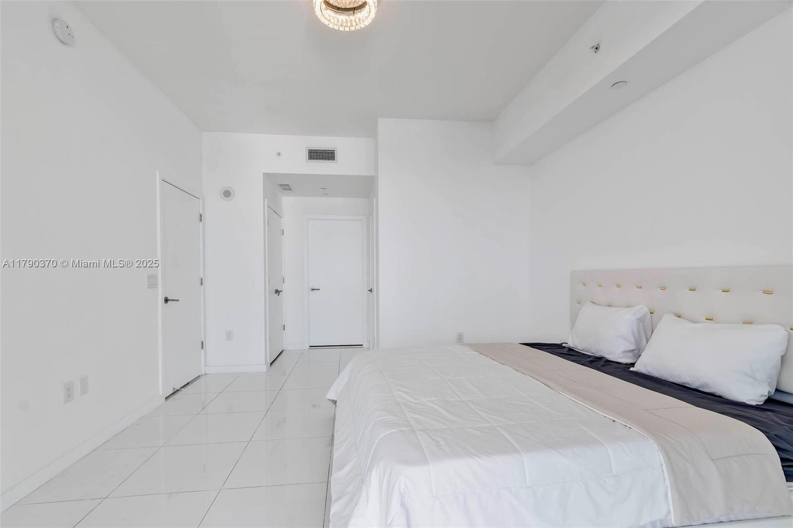 851 NE 1st Ave #1904, Miami FL 33132