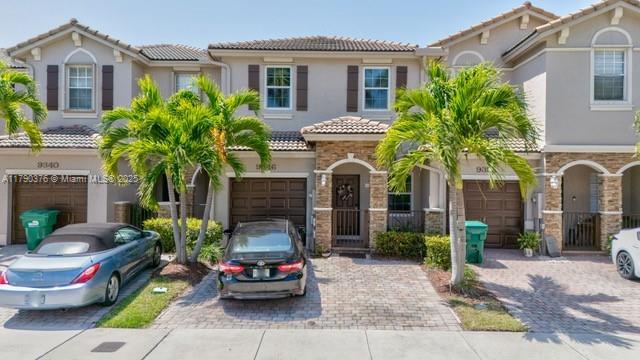 Lakes By The Bay Cee