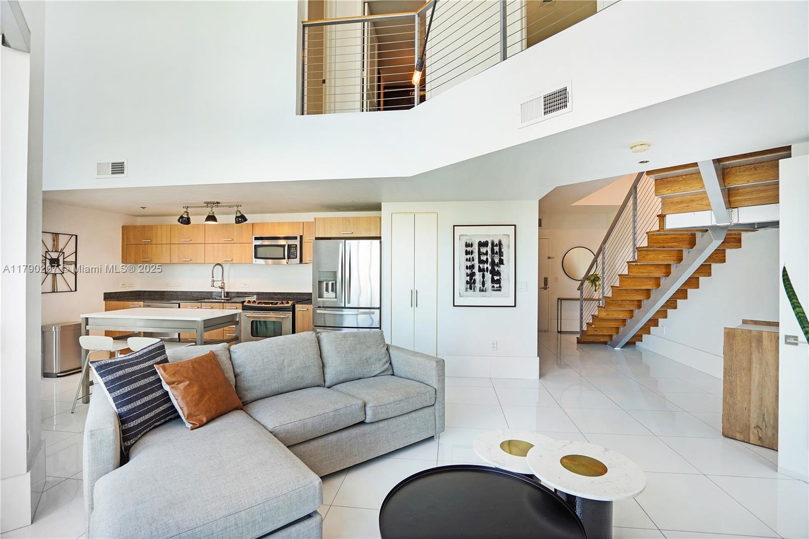 350 S Miami Ave #713, Miami FL 33130