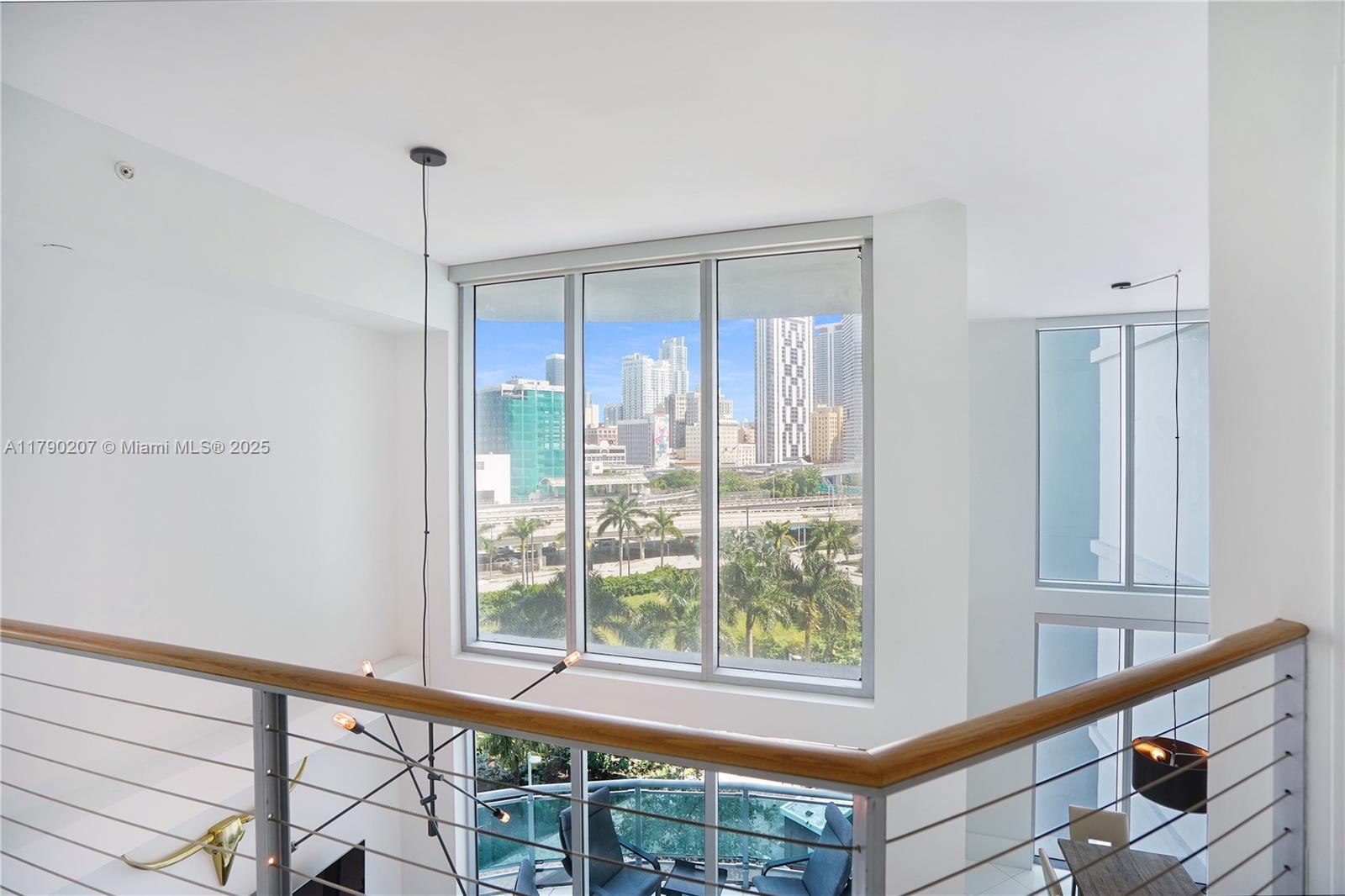 350 S Miami Ave #713, Miami FL 33130