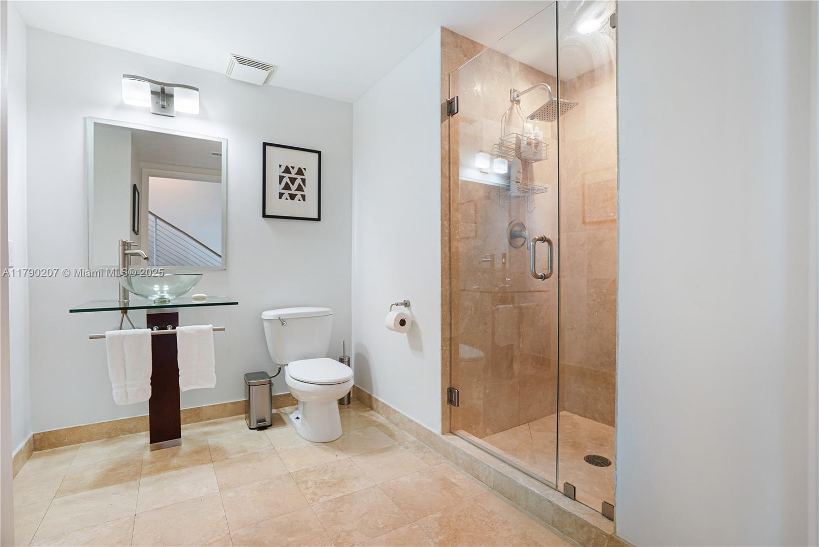350 S Miami Ave #713, Miami FL 33130