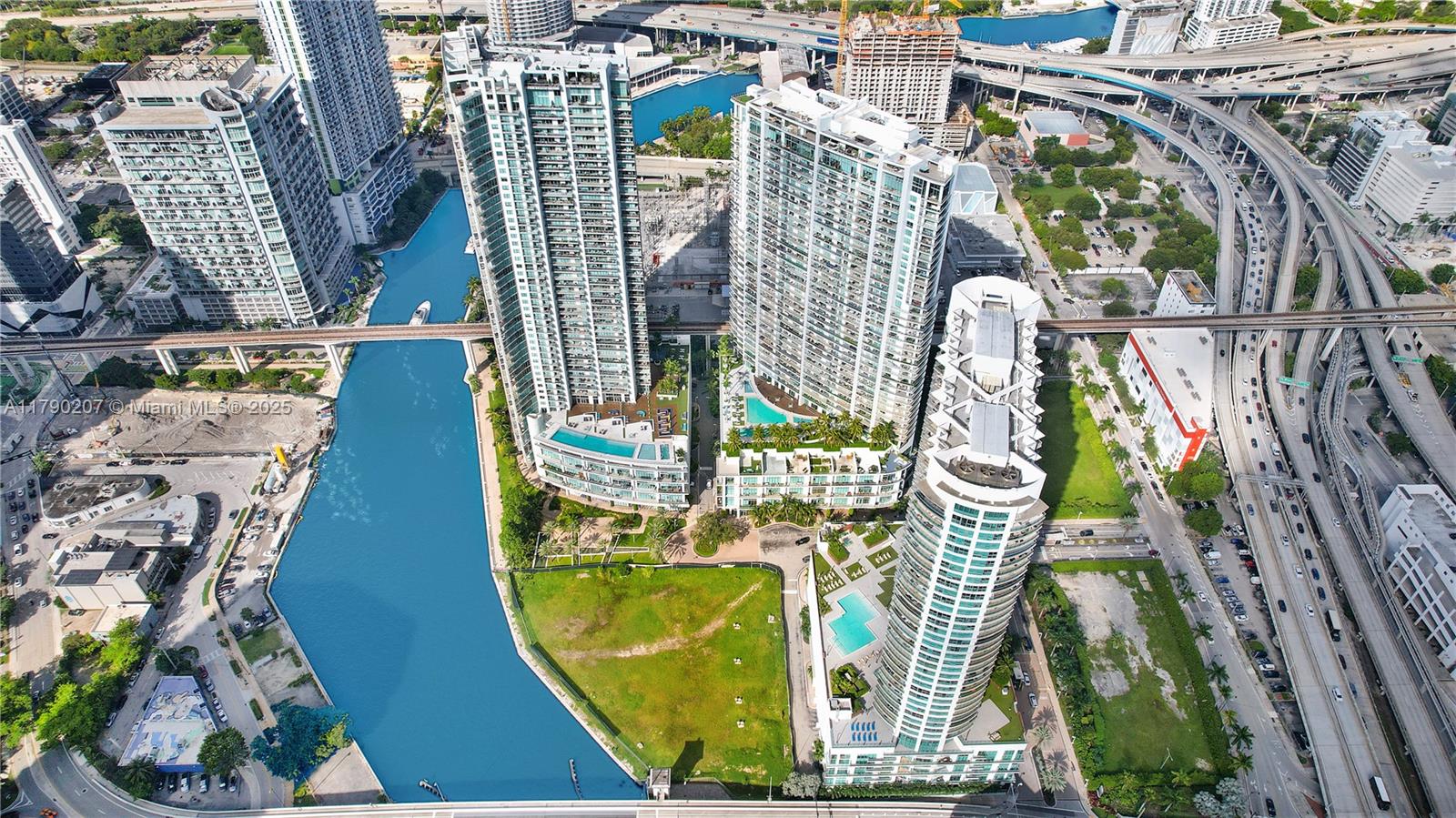 350 S Miami Ave #713, Miami FL 33130