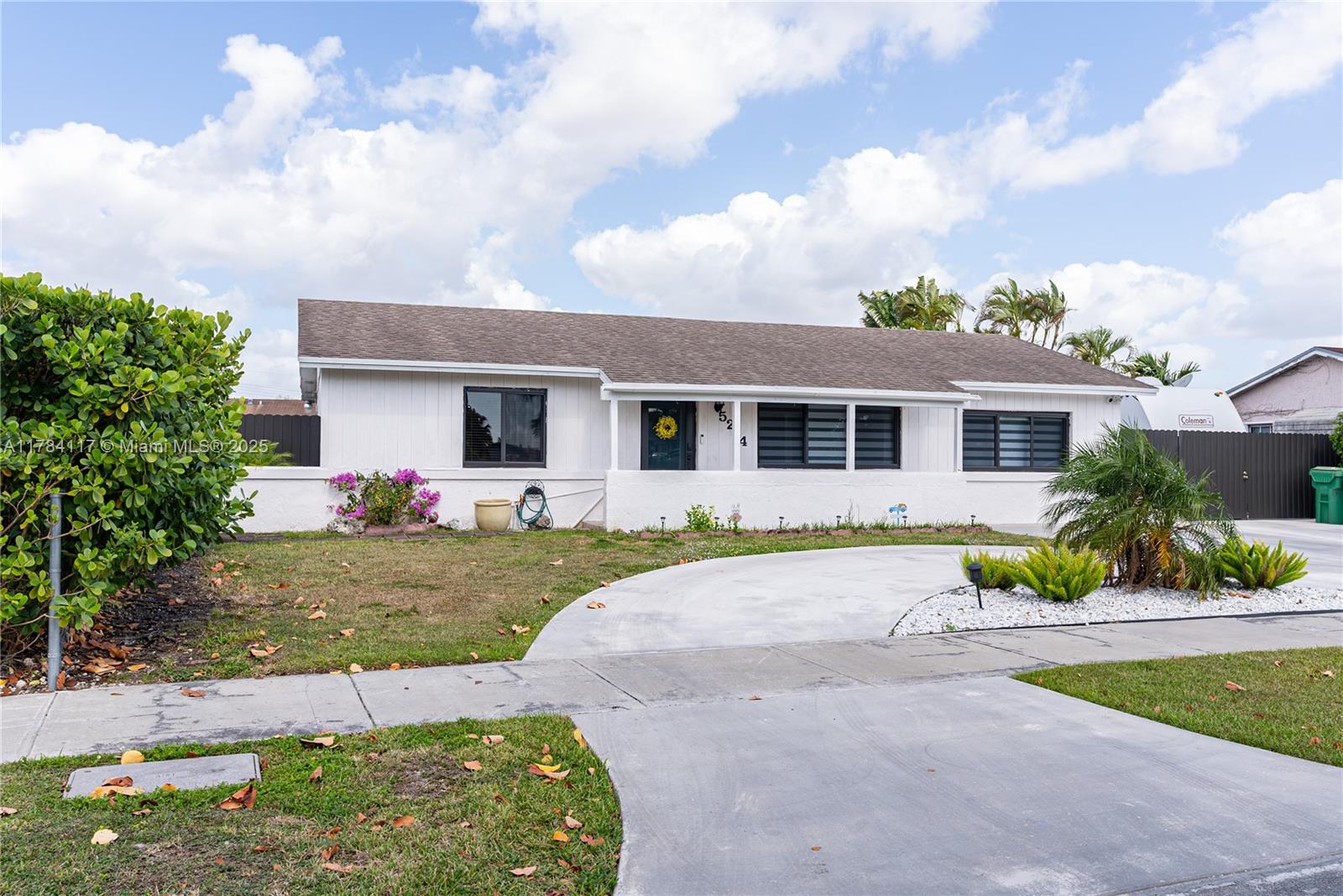Homes for sale in Miami, FL | 5244 Sw 134Th Ct, Miami, FL 33175 | MLS# A11784117