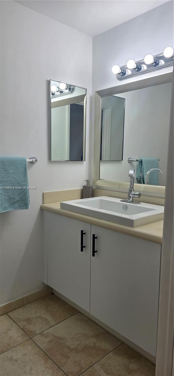 7900 Harbor Island Dr #1024, North Bay Village FL 33141