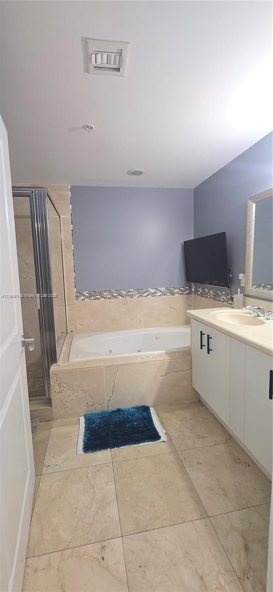 7900 Harbor Island Dr #1024, North Bay Village FL 33141
