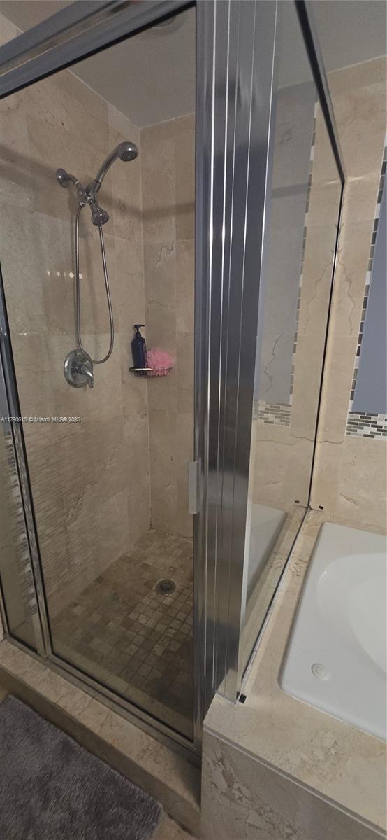 7900 Harbor Island Dr #1024, North Bay Village FL 33141