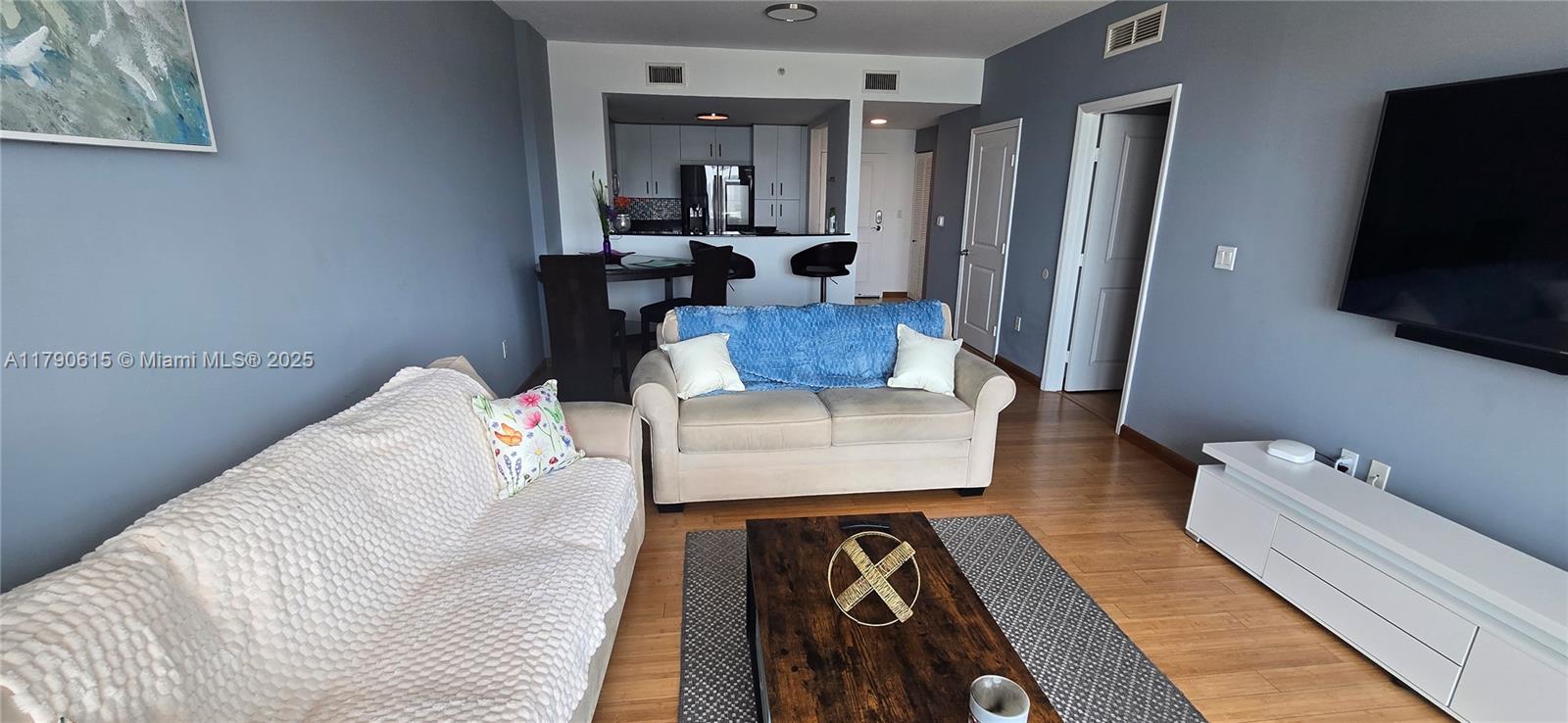 7900 Harbor Island Dr #1024, North Bay Village FL 33141