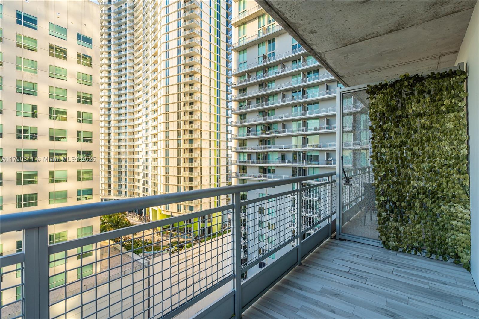 690 SW 1st Ct #2124, Miami FL 33130