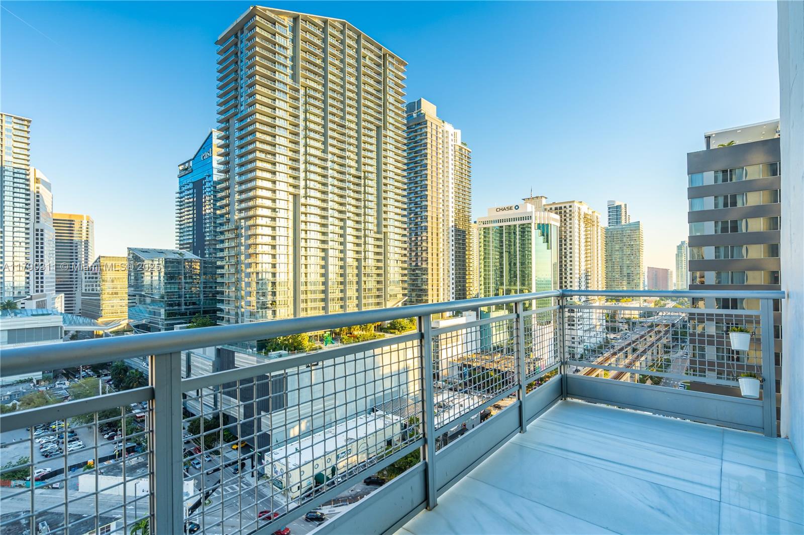 690 SW 1st Ct #2124, Miami FL 33130