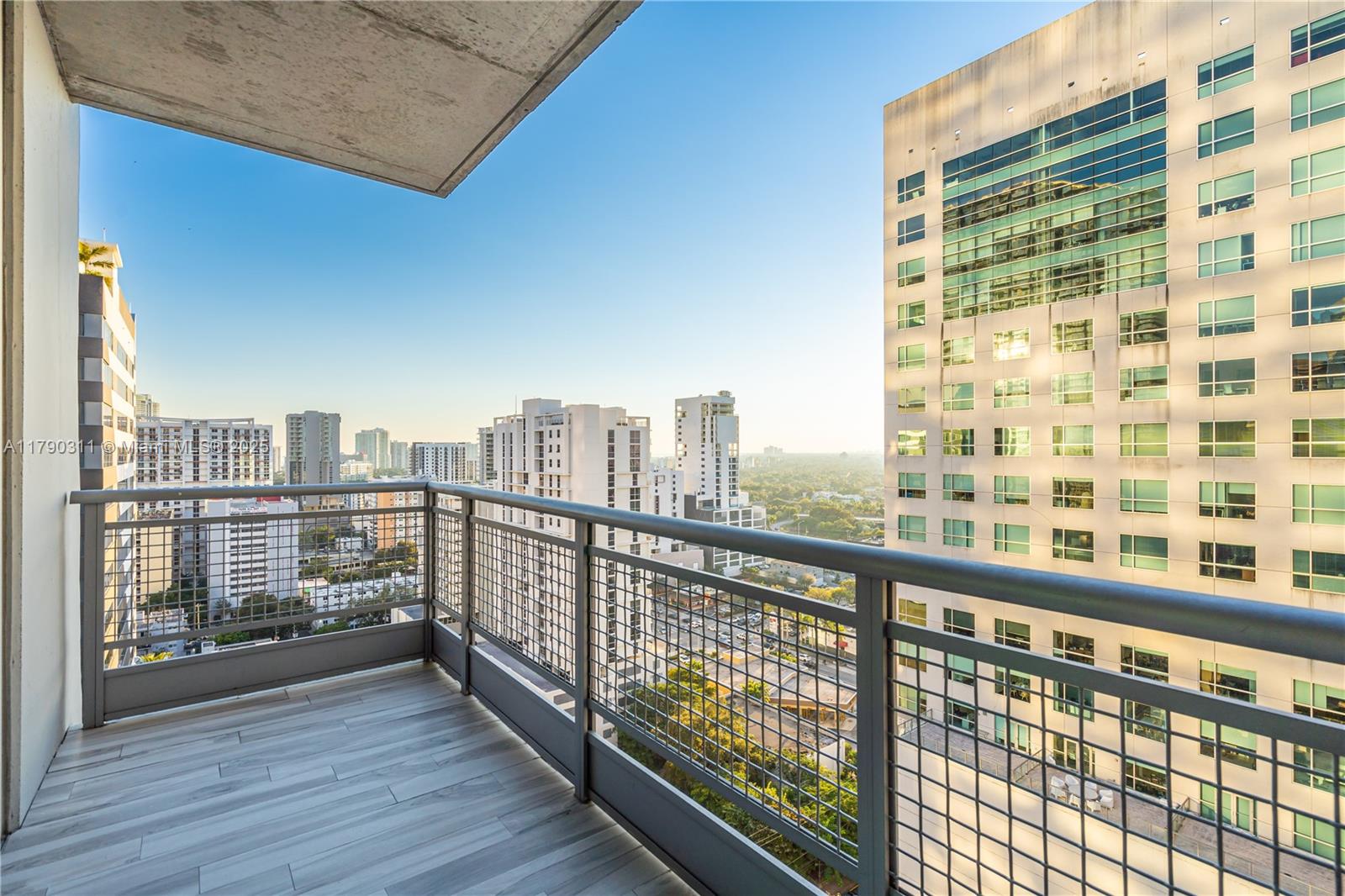 690 SW 1st Ct #2124, Miami FL 33130