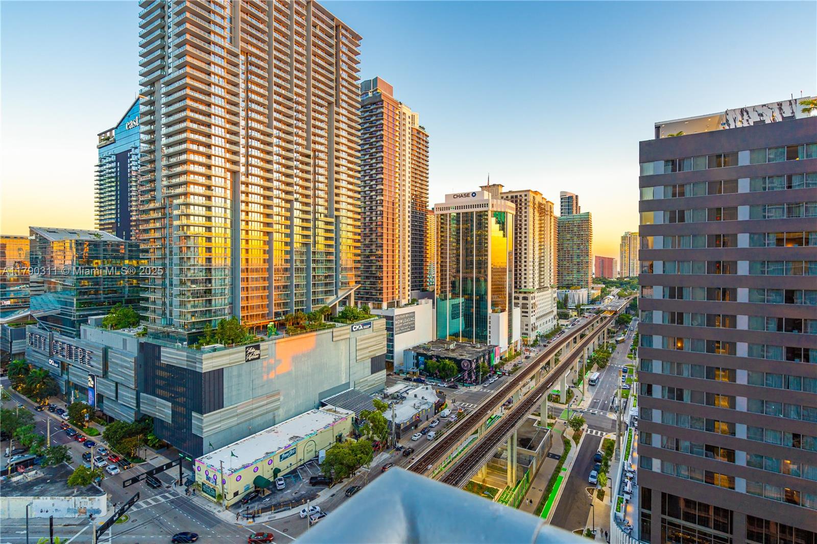 690 SW 1st Ct #2124, Miami FL 33130