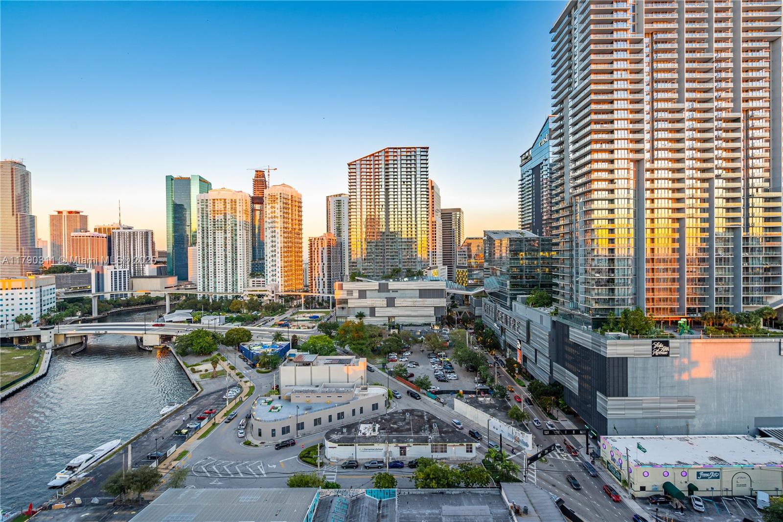 690 SW 1st Ct #2124, Miami FL 33130