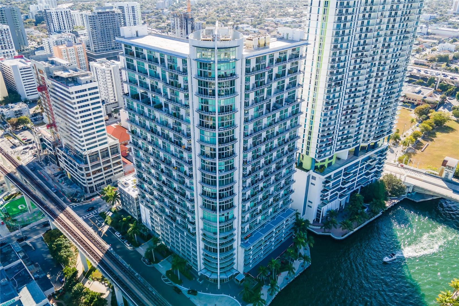 690 SW 1st Ct #2124, Miami FL 33130