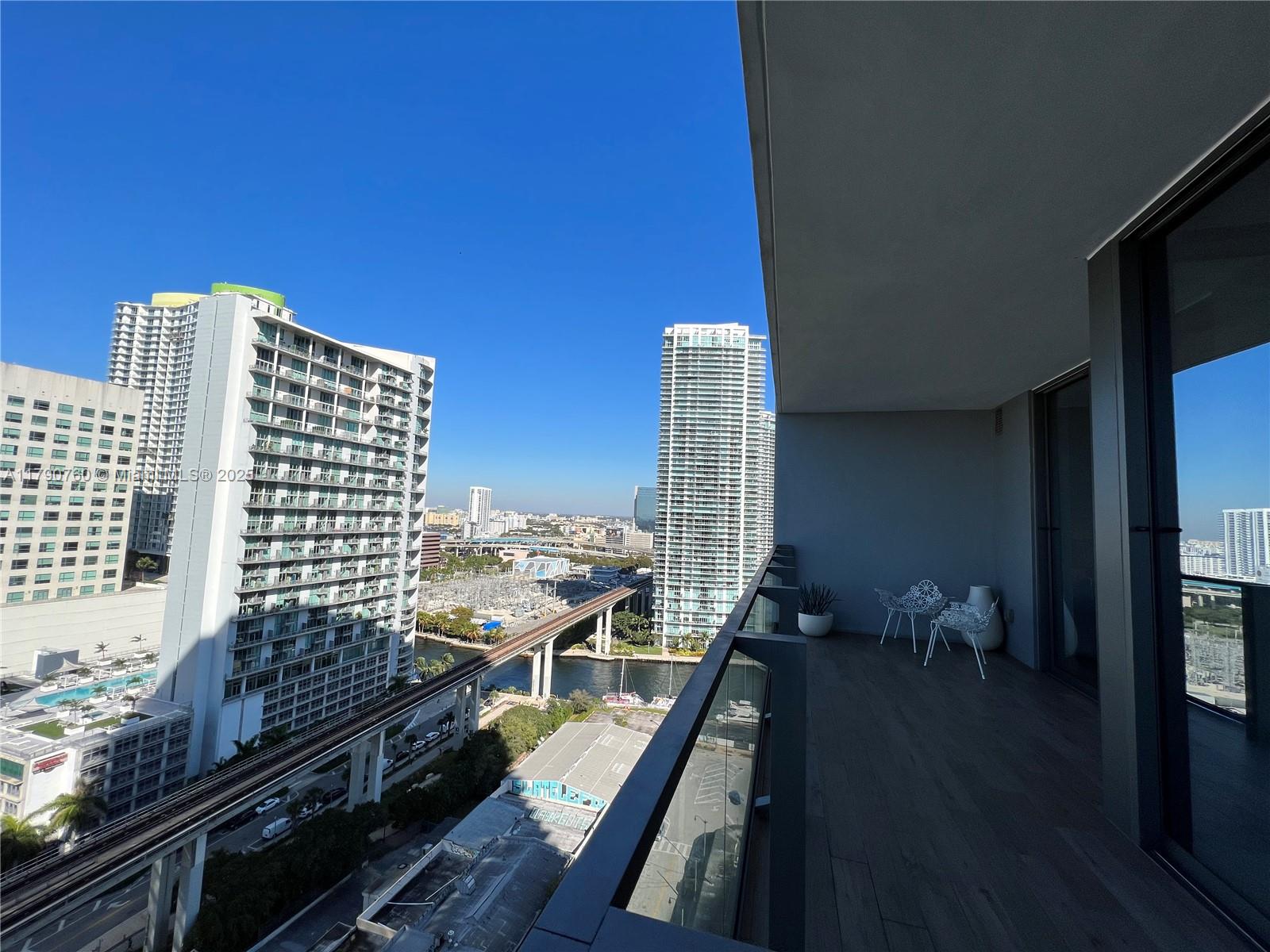 88 SW 7th St #1610, Miami FL 33130