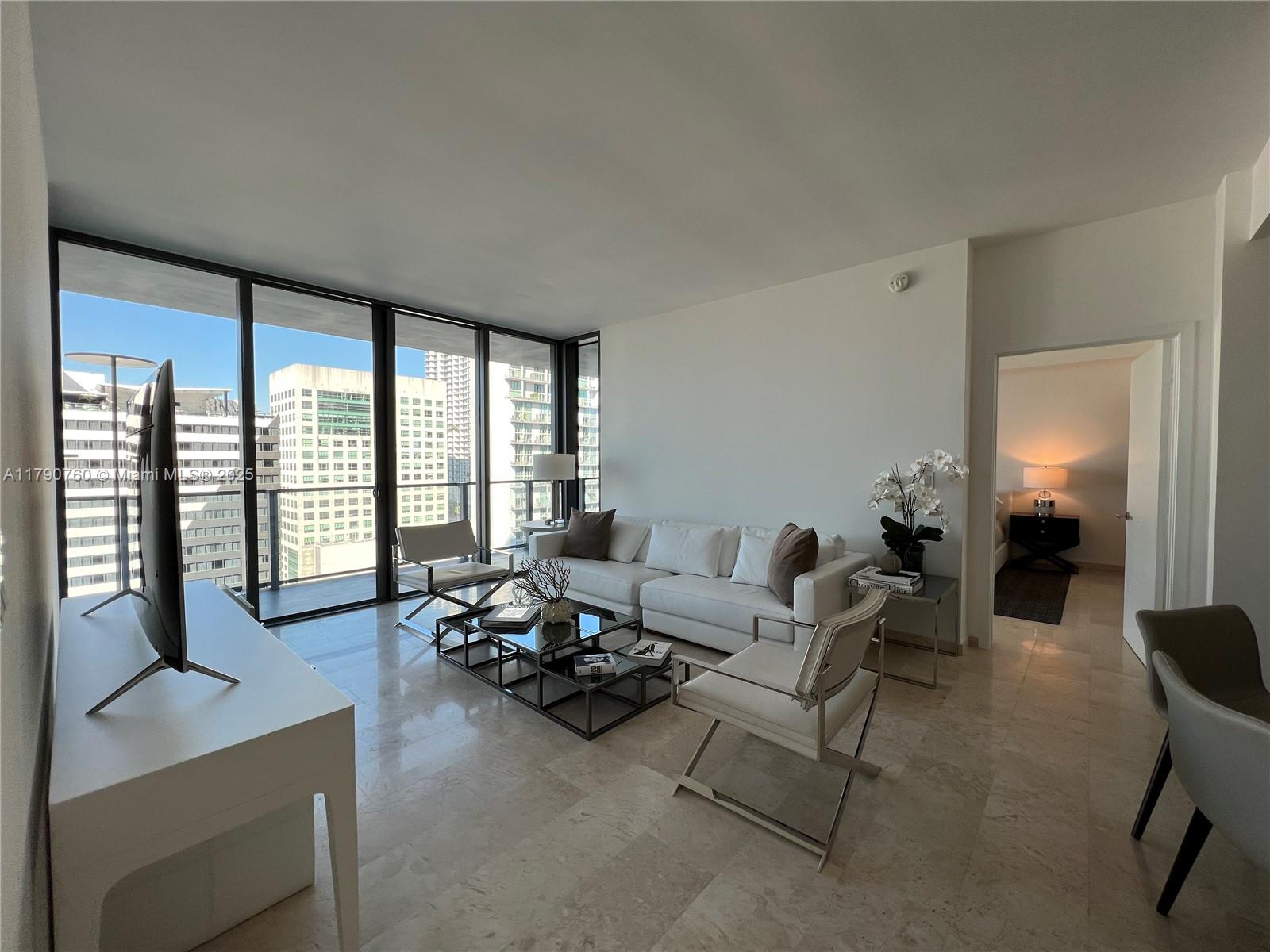 88 SW 7th St #1610, Miami FL 33130