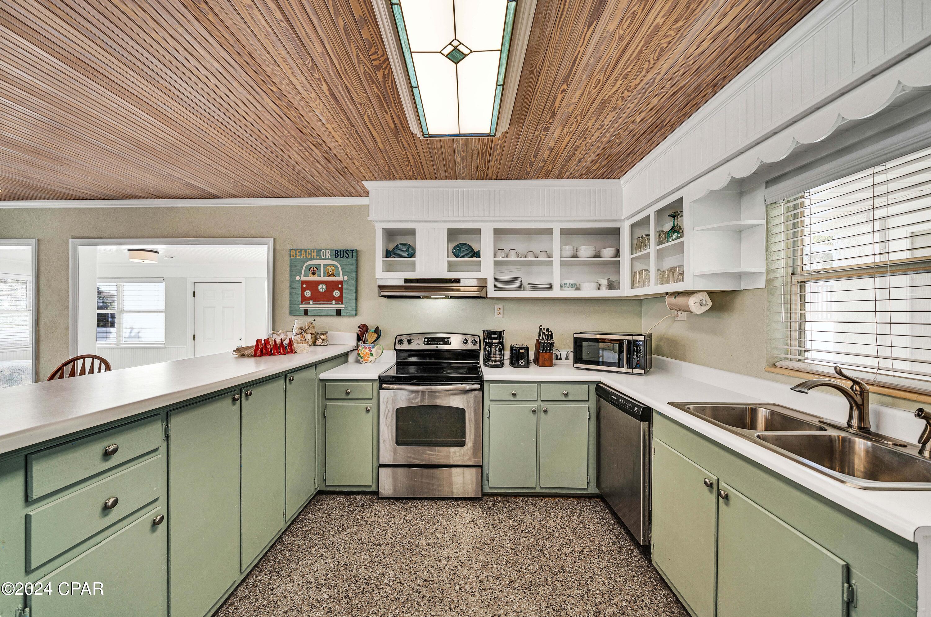 Image 6 For 6618 Gulf Drive