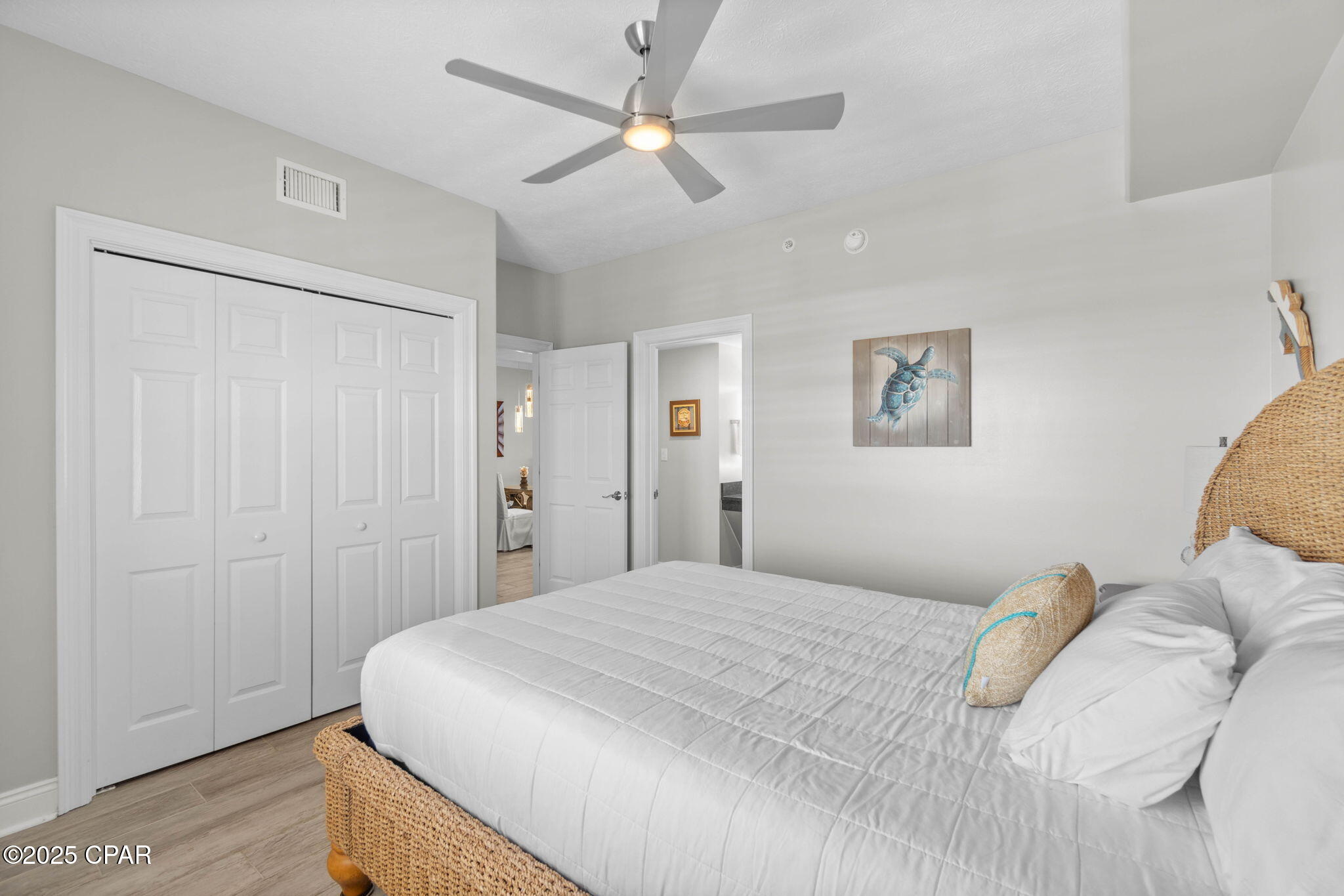Image 8 For 5004 Thomas Drive 1811