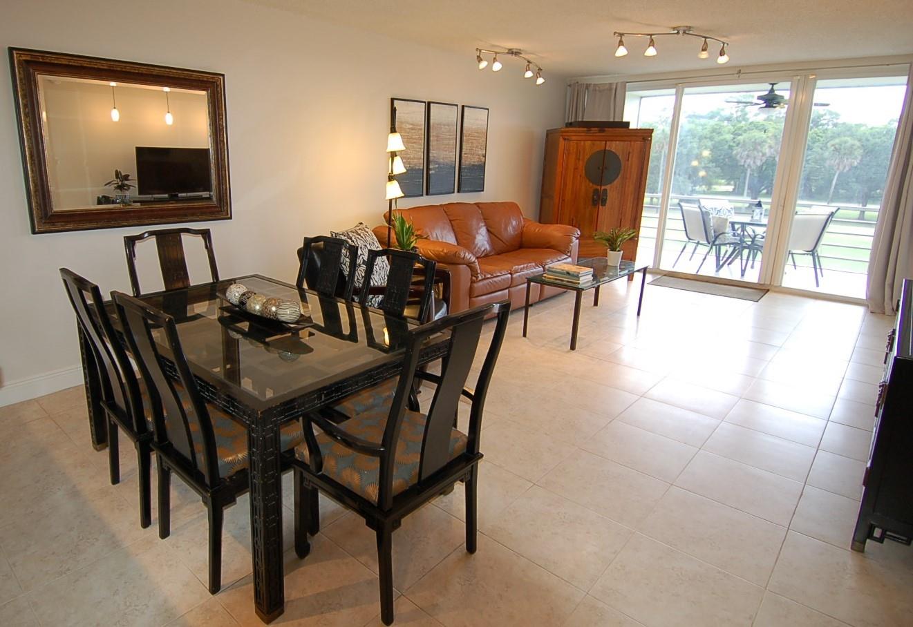 No 61 Palm-Aire Country C