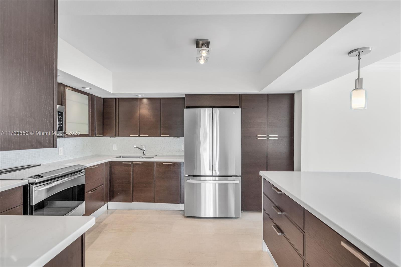 155 Ocean Lane Dr #300, Key Biscayne FL 33149