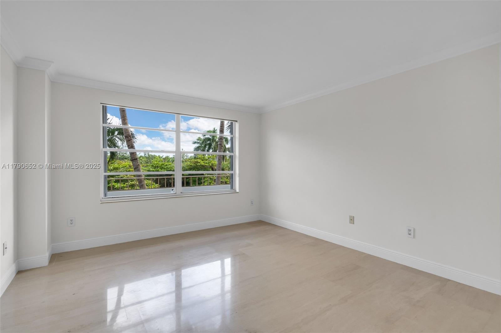 155 Ocean Lane Dr #300, Key Biscayne FL 33149