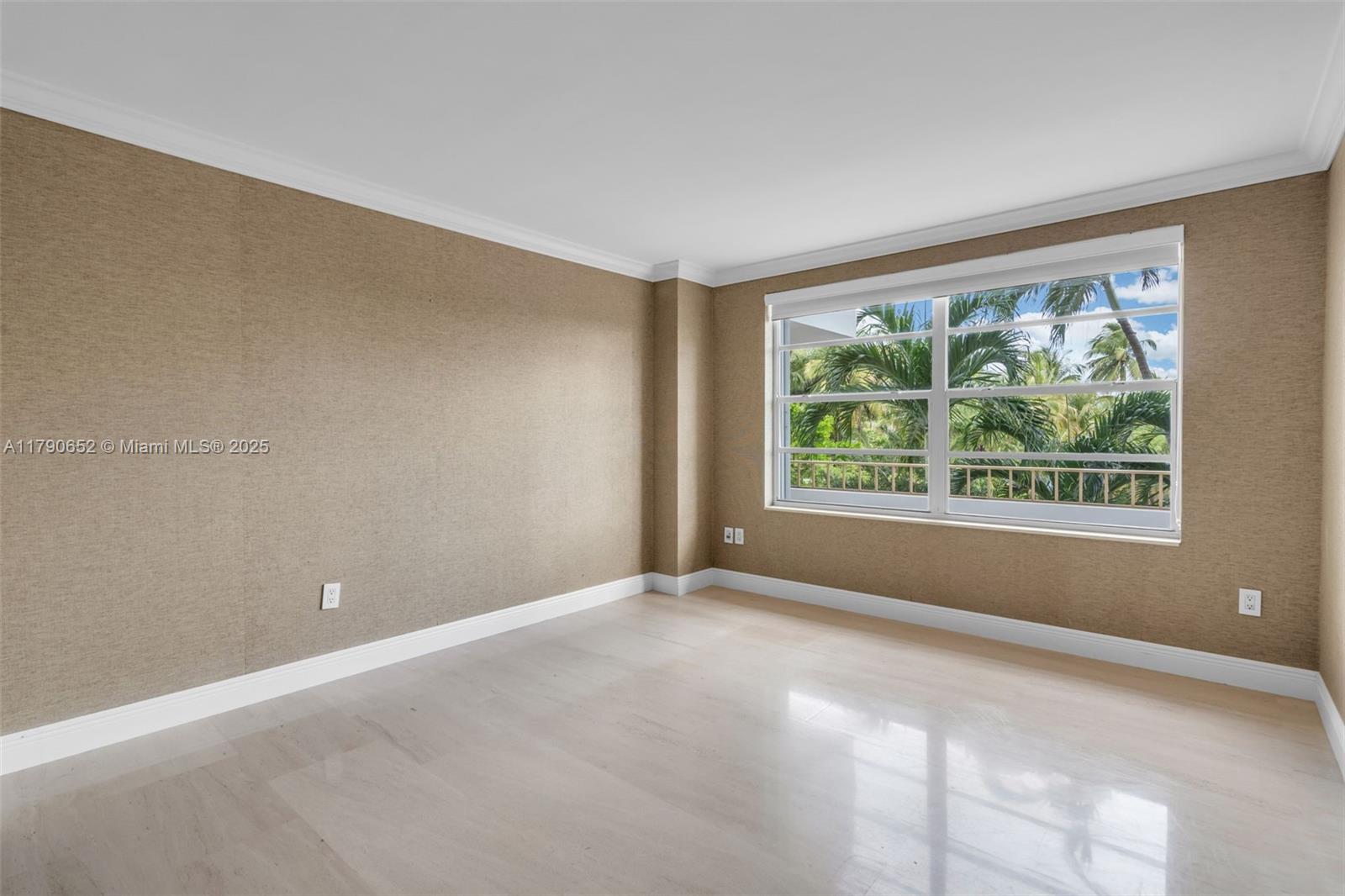 155 Ocean Lane Dr #300, Key Biscayne FL 33149