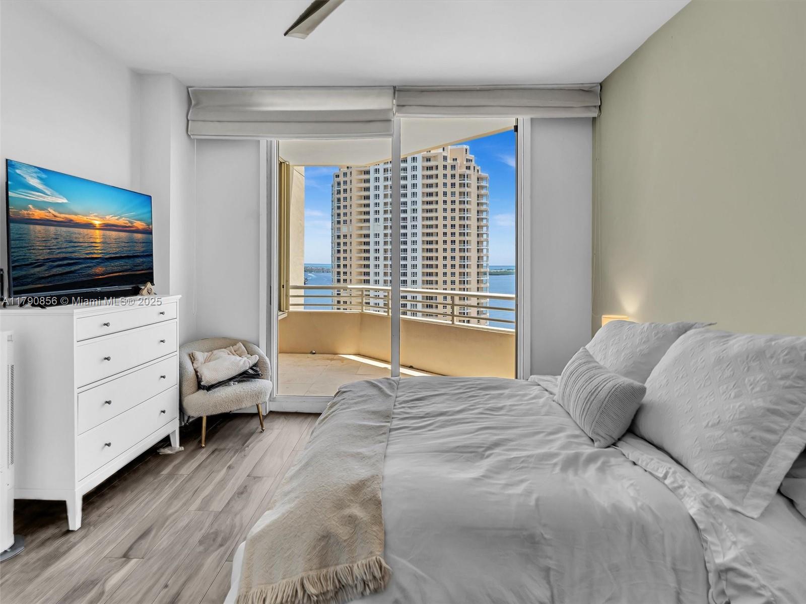 888 Brickell Key Dr #2709, Miami FL 33131