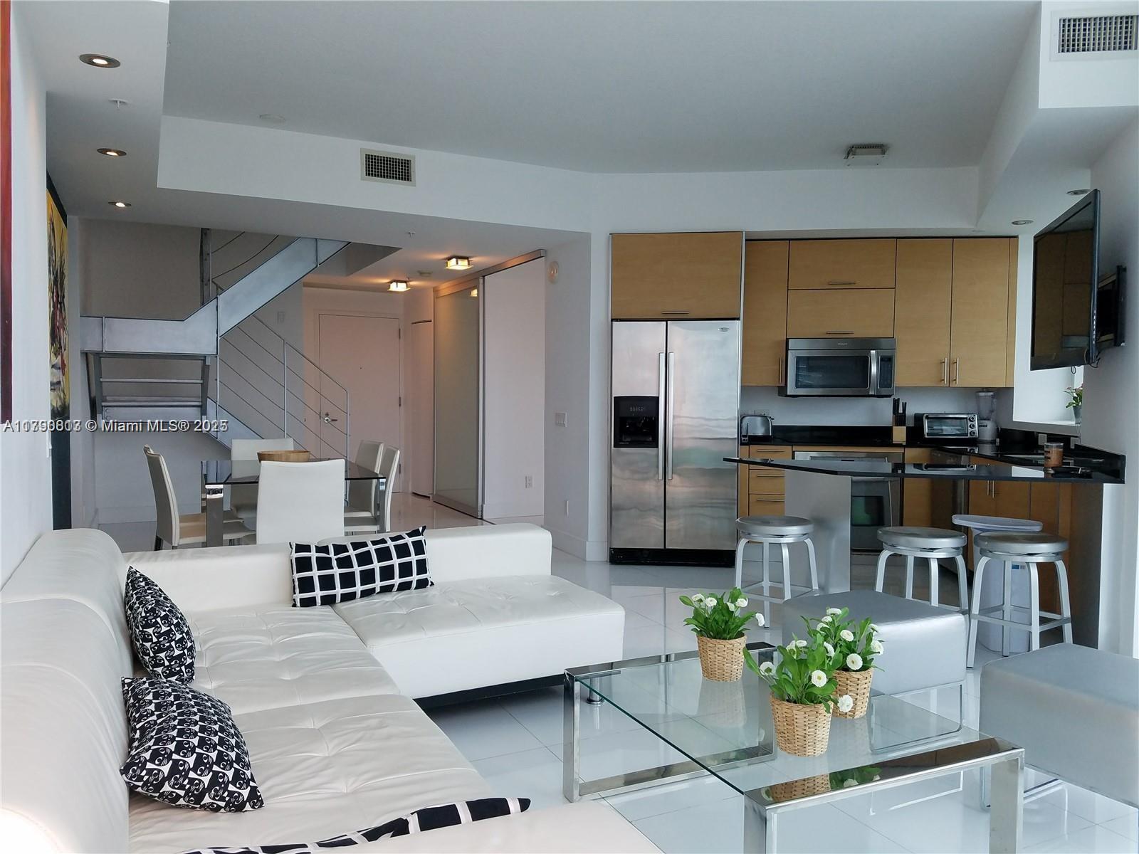 Apartamento para Alugar em Miami, FL