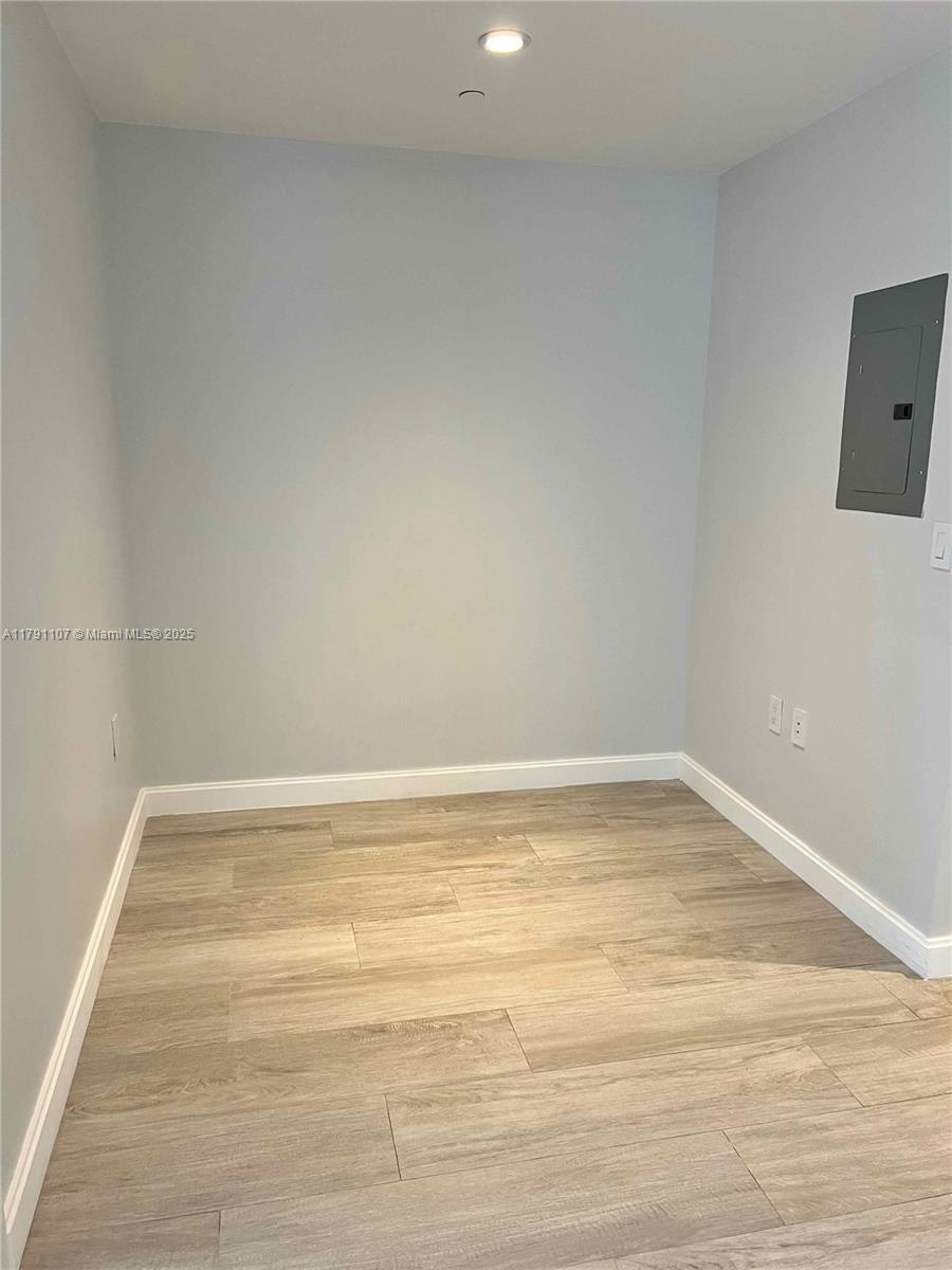45 SW 9th St #3703, Miami FL 33130