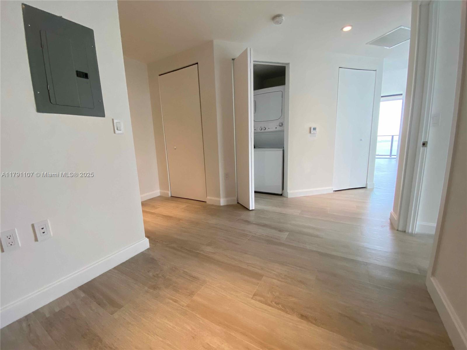45 SW 9th St #3703, Miami FL 33130