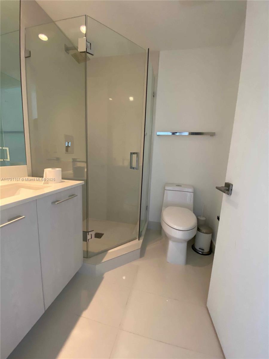 45 SW 9th St #3703, Miami FL 33130