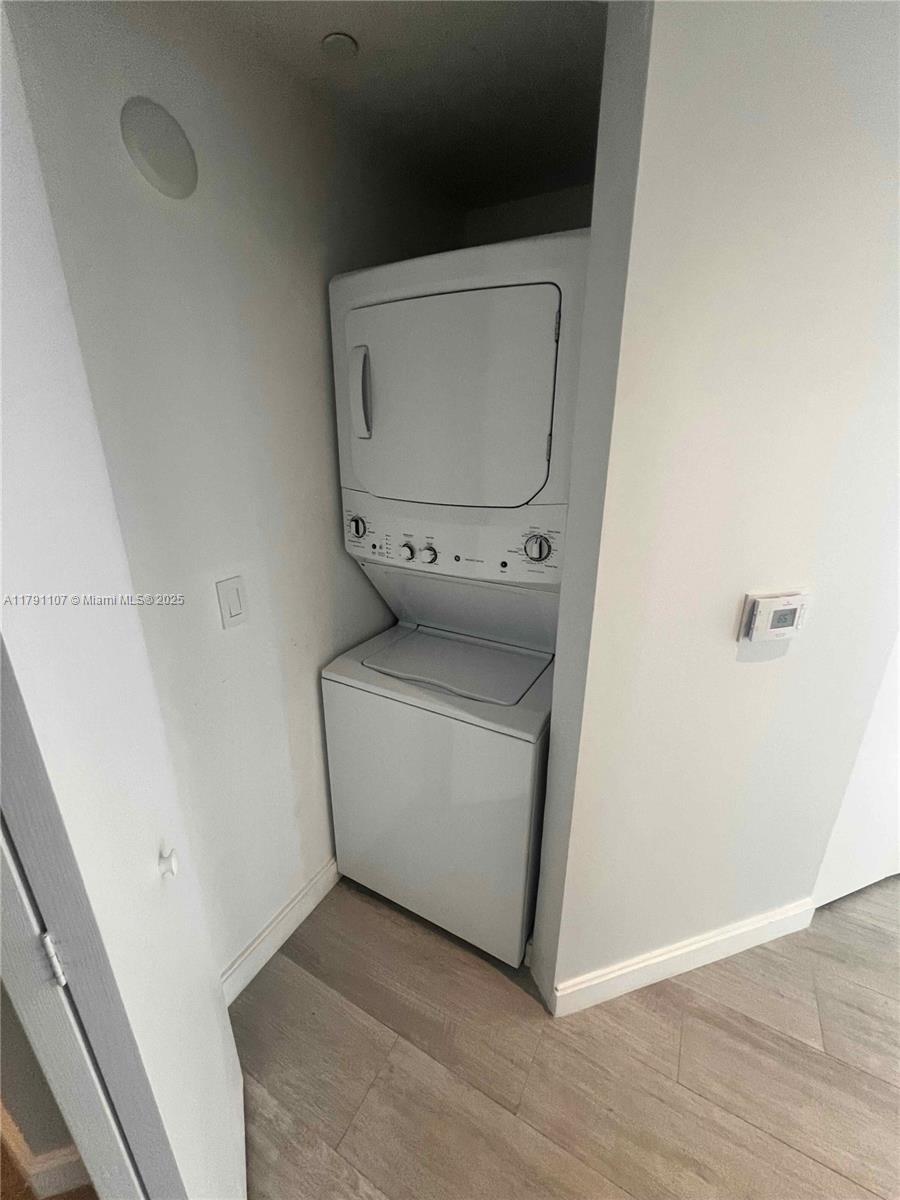 45 SW 9th St #3703, Miami FL 33130