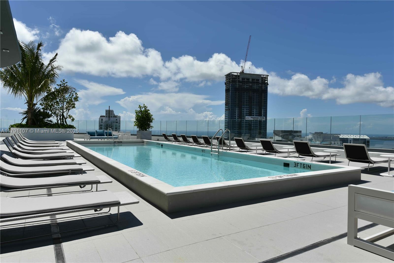 45 SW 9th St #3703, Miami FL 33130