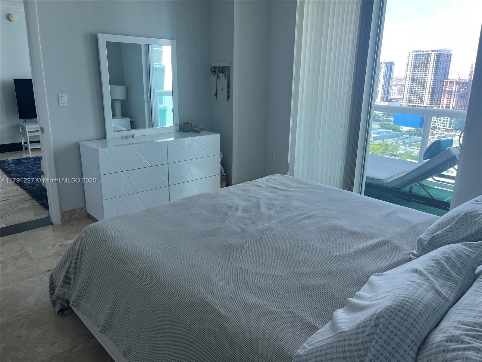 1800 N Bayshore Dr #3010, Miami FL 33132